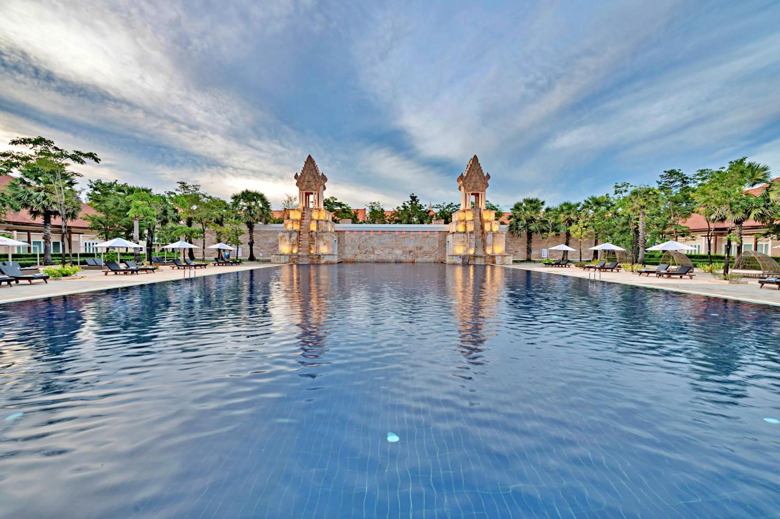Swimming pool in Sokha Siem Reap Resort & Convention Center