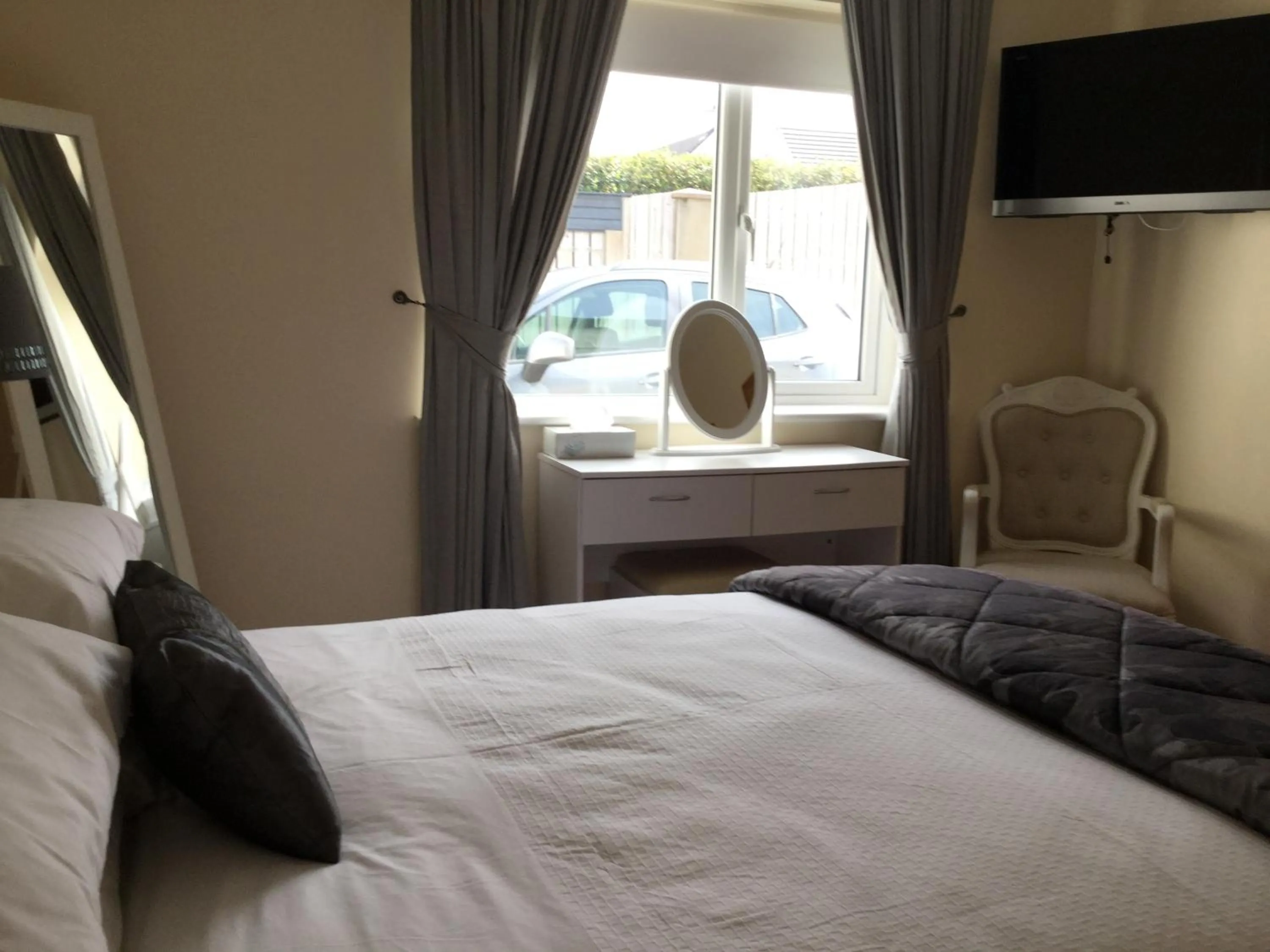 Bed in Atlantic Breeze