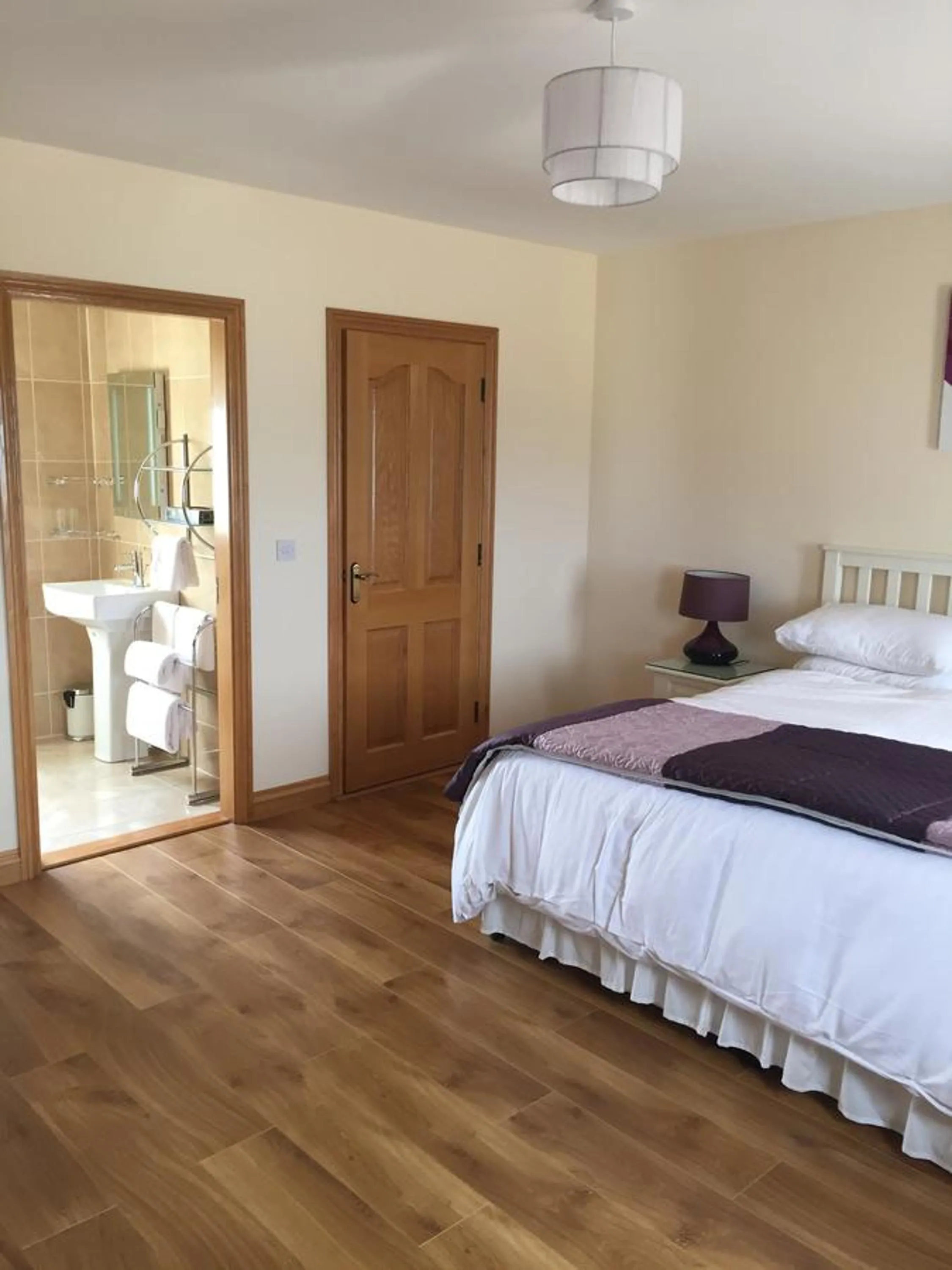 Bedroom, Bed in Atlantic Breeze