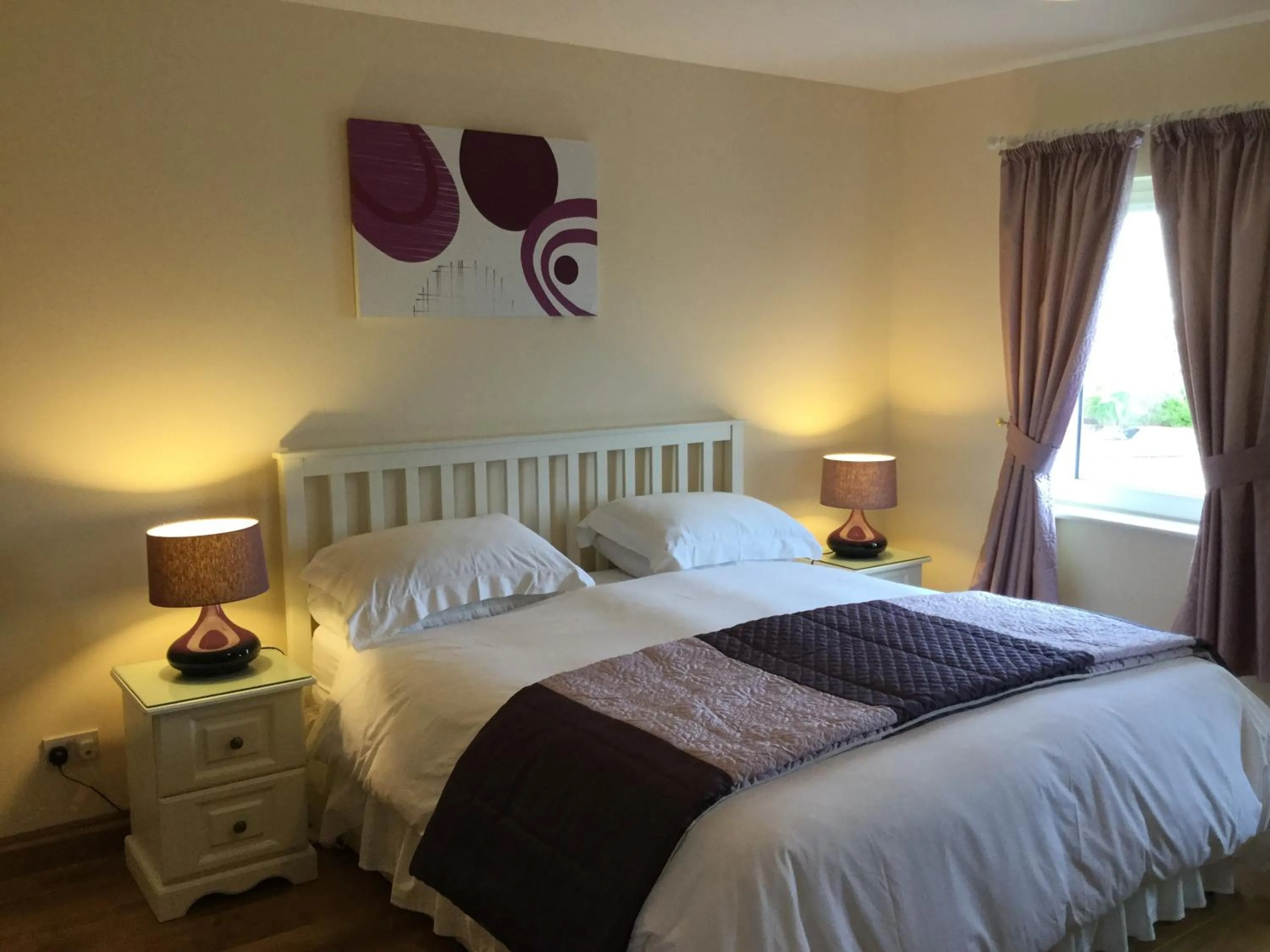 Photo of the whole room, Bed in Atlantic Breeze