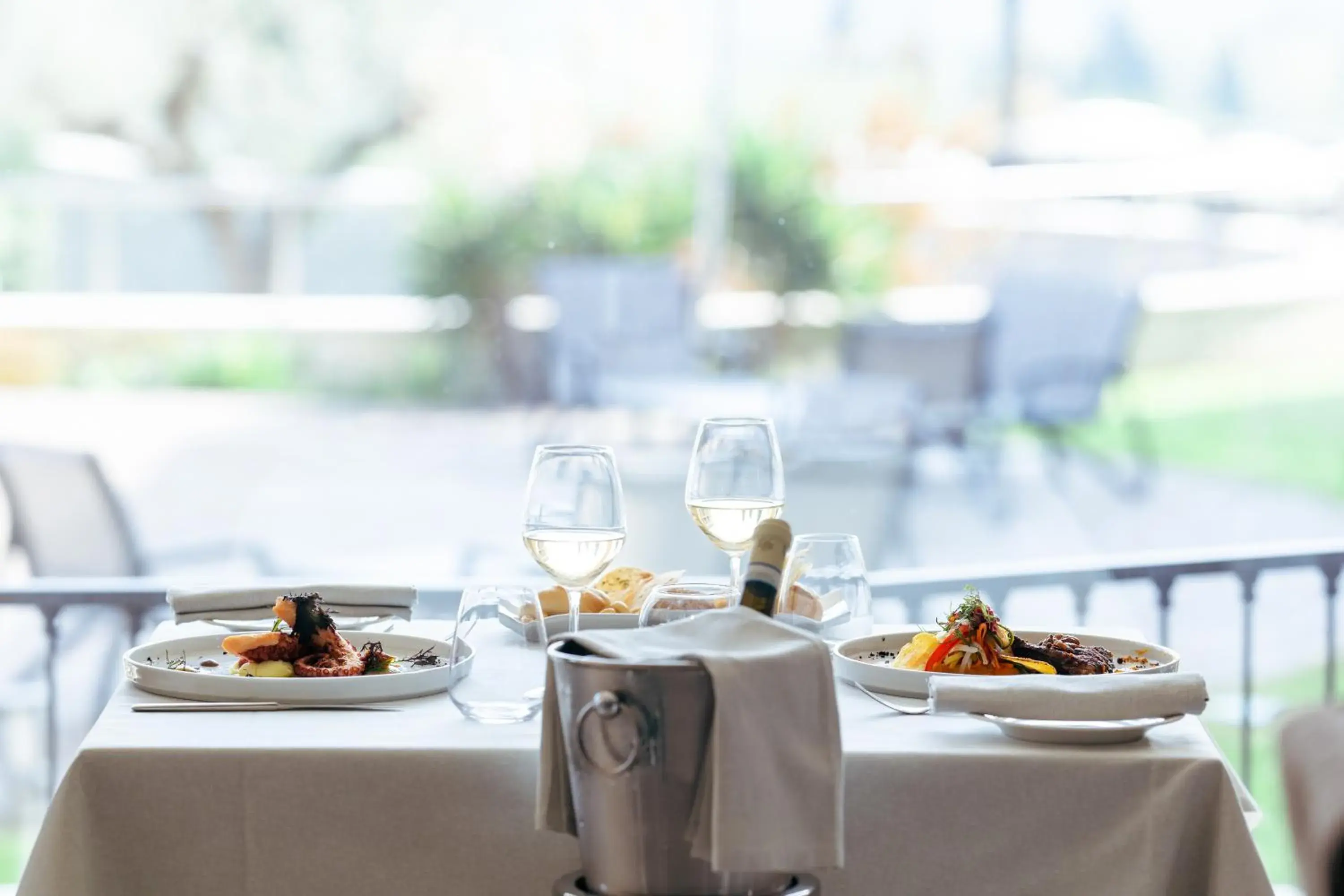 Restaurant/places to eat in Villa Luisa Resort & Luxury Apartments Restaurant/places to eat in Villa Luisa Resort & Luxury Apartments