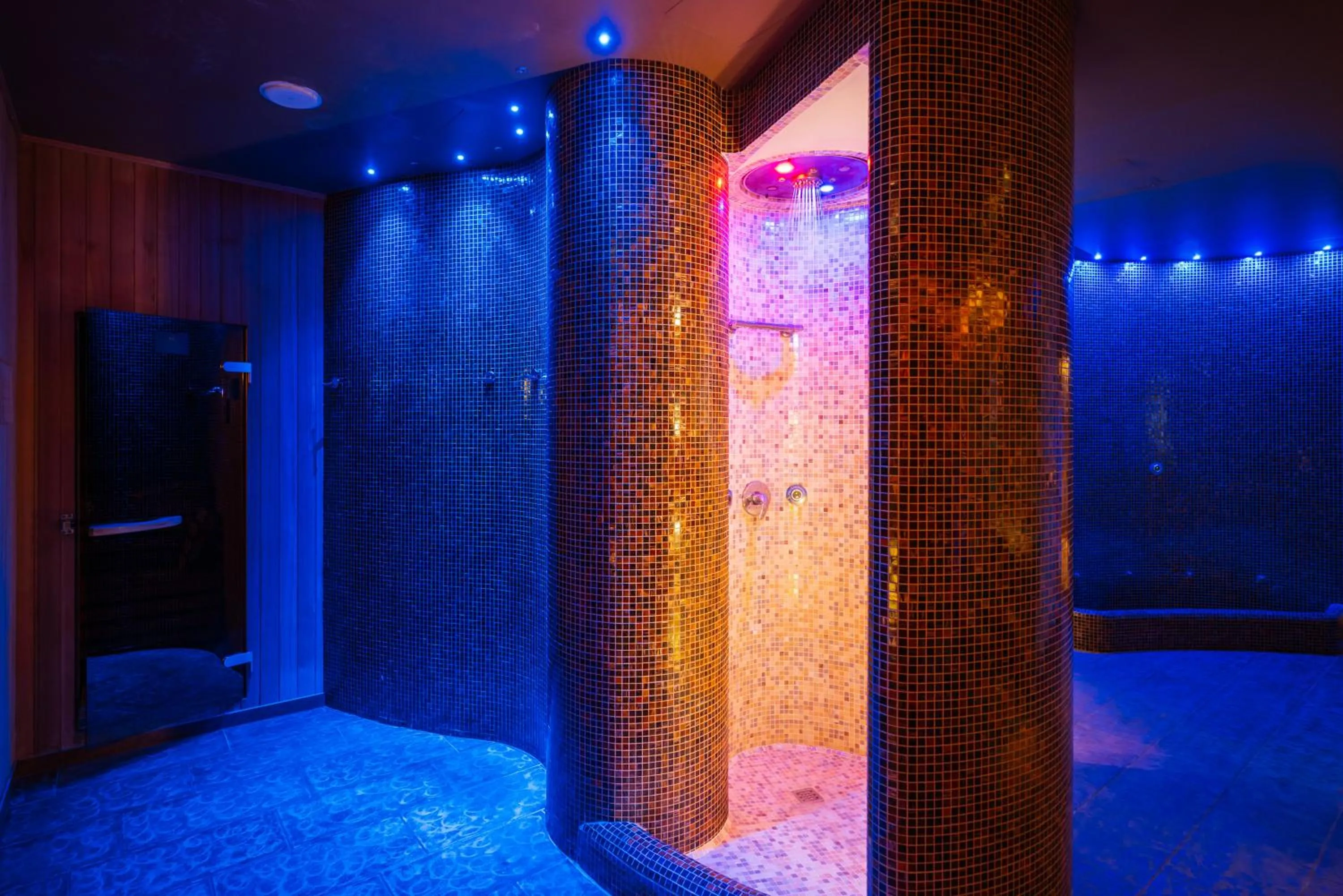 Spa and wellness centre/facilities, Bed in Villa Luisa Resort & Luxury Apartments