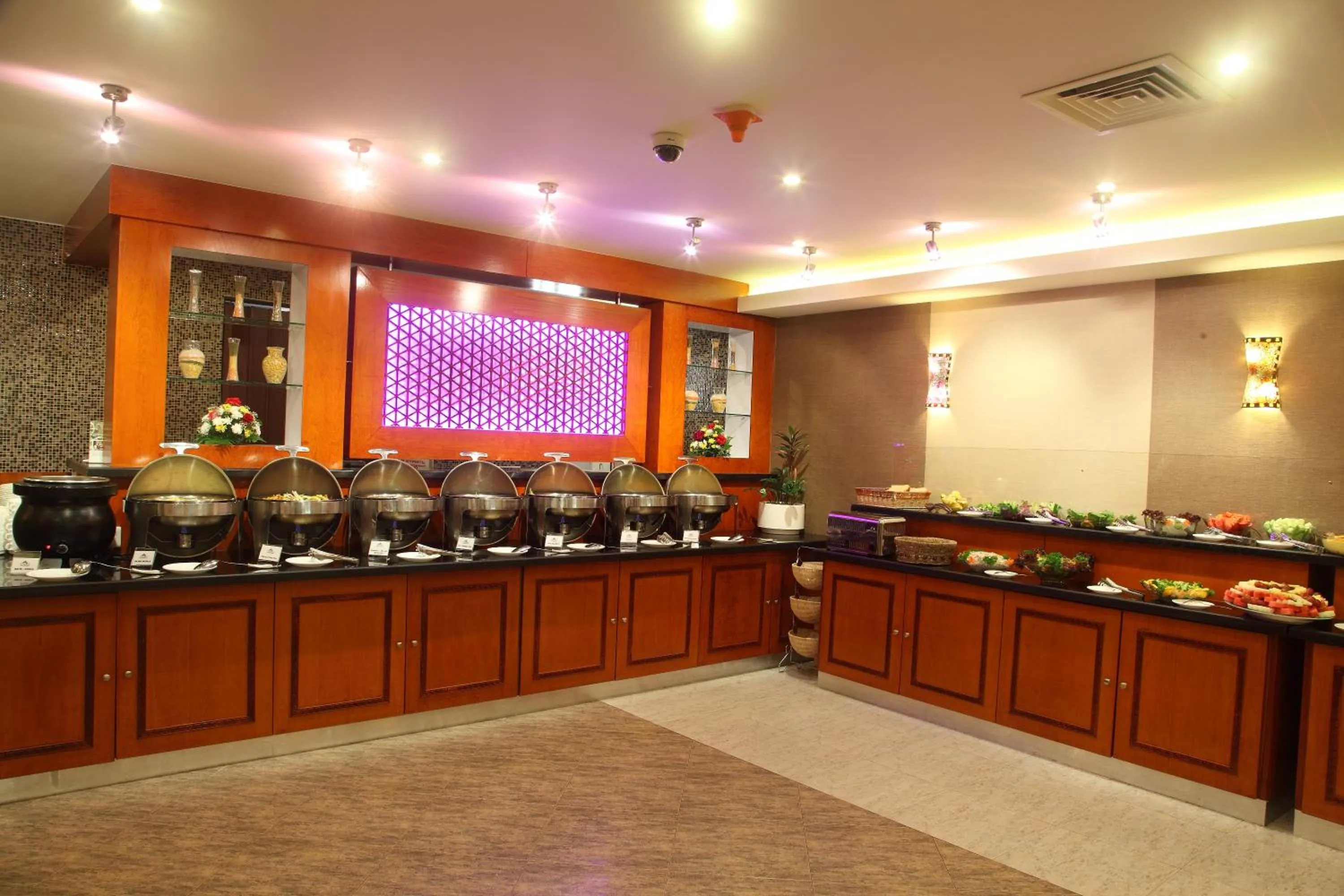 Restaurant/places to eat in Florida City Hotel Apartments (Previously Flora Hotel Apartments)