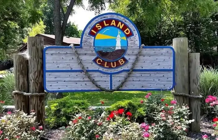 Put-in-Bay Island Club #113