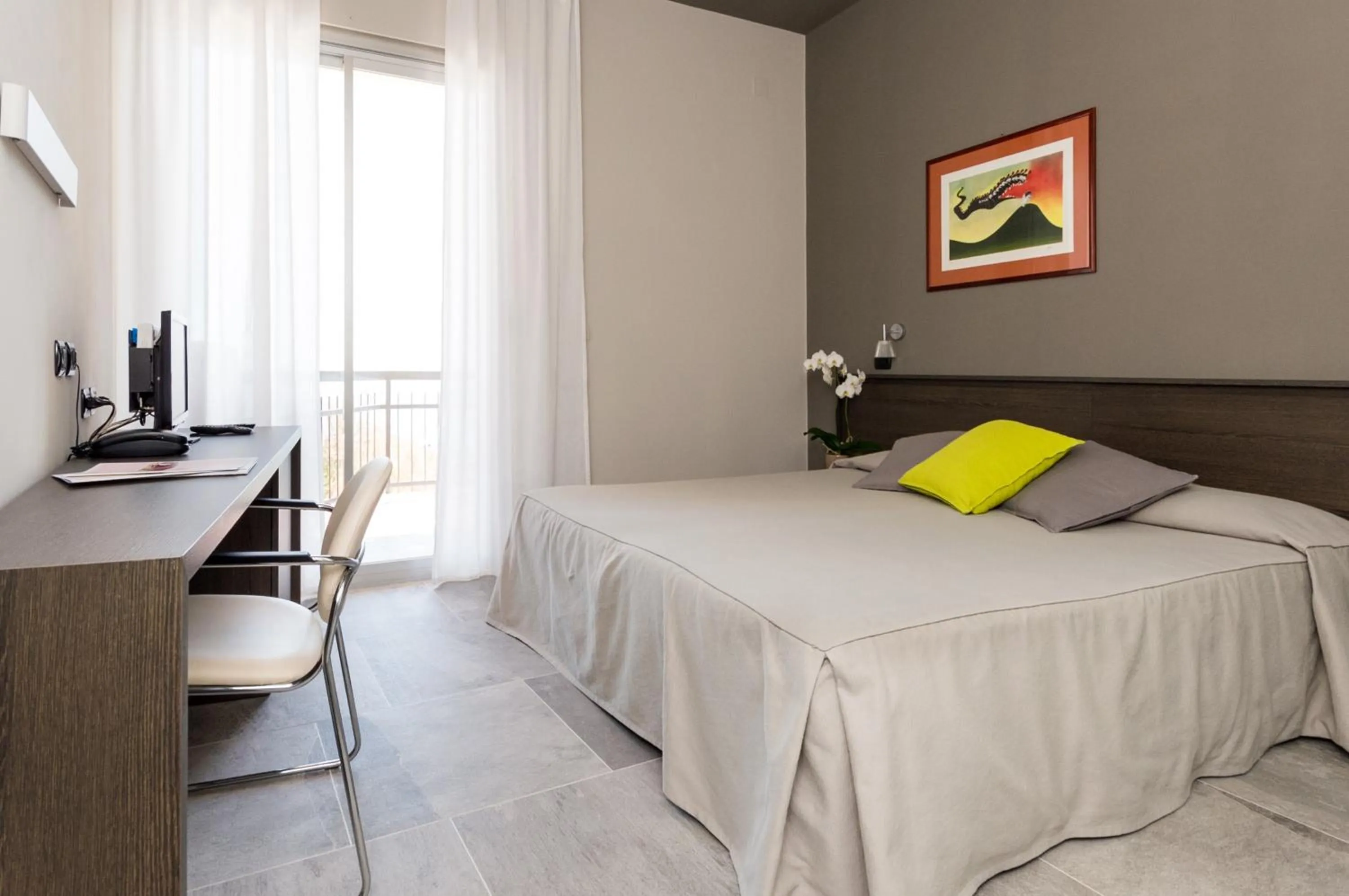 Photo of the whole room, Bed in Hotel Tirreno