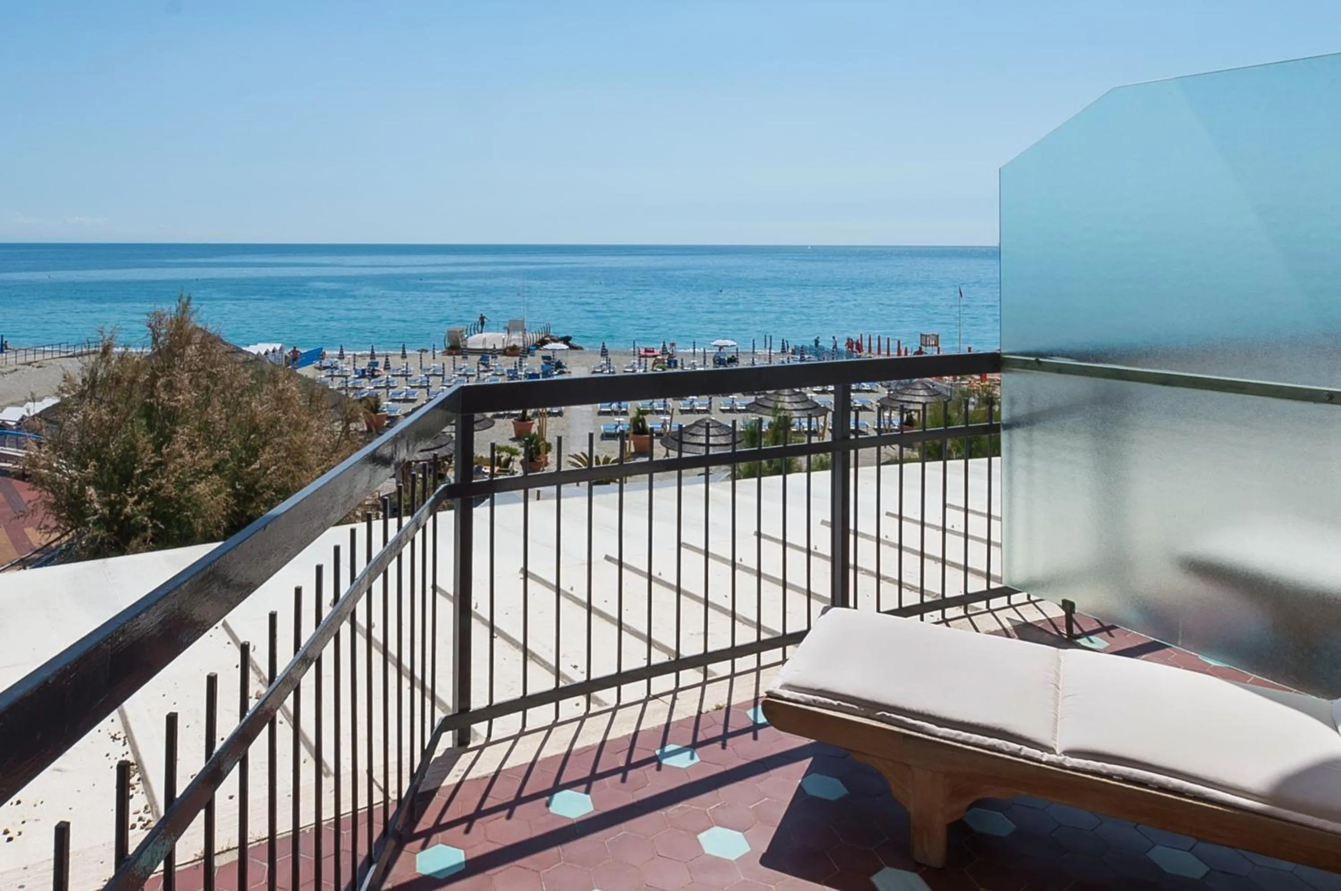 Patio in Hotel Tirreno