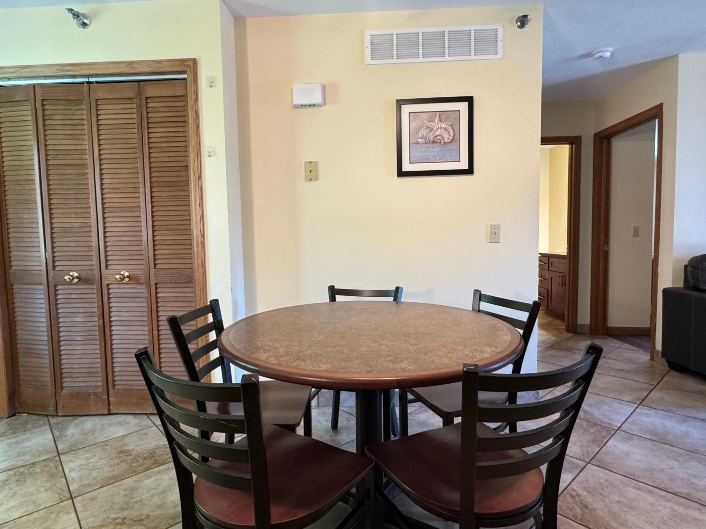 Put-in-Bay Poolview Condo #5