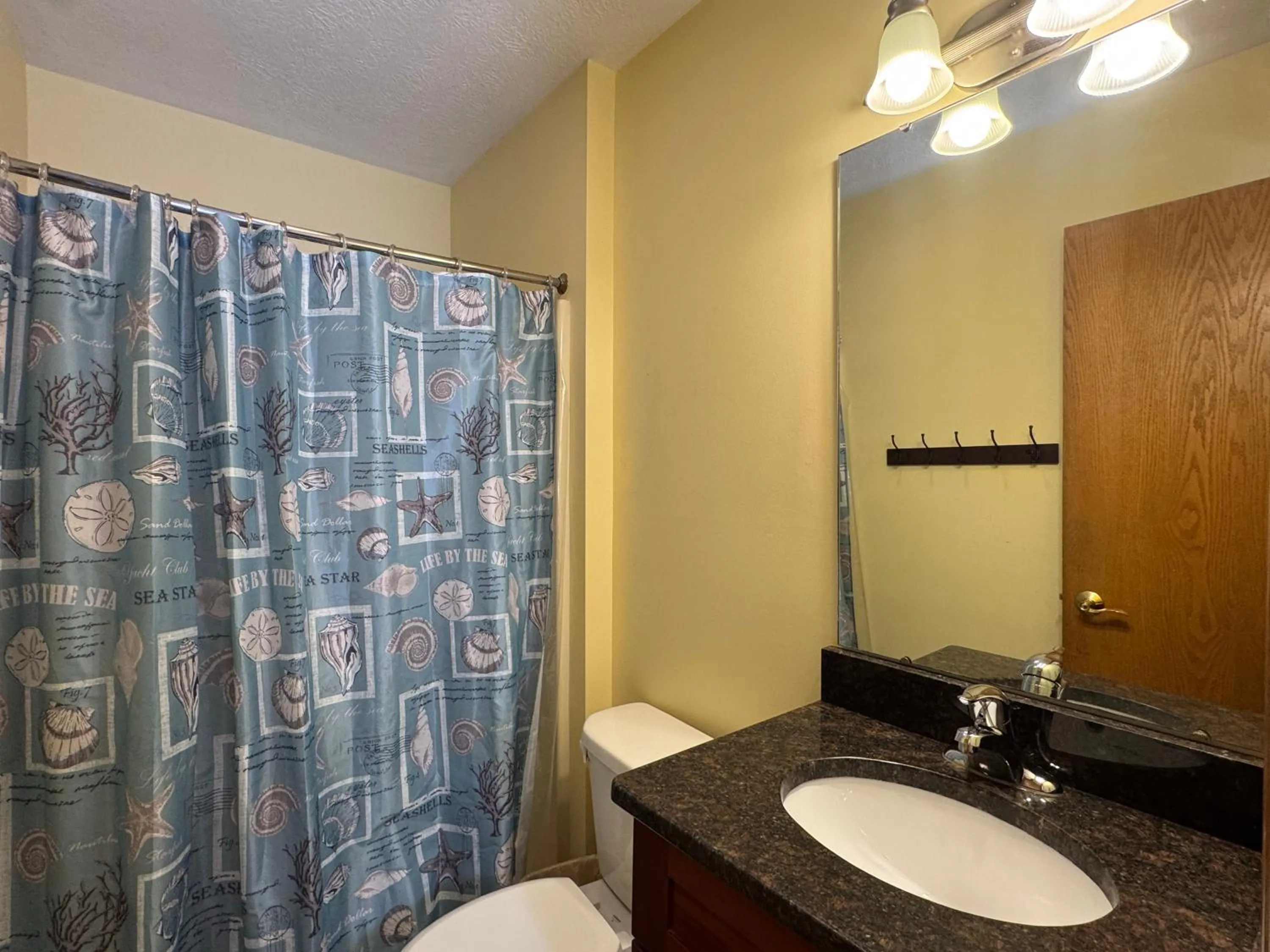 Put-in-Bay Poolview Condo #5