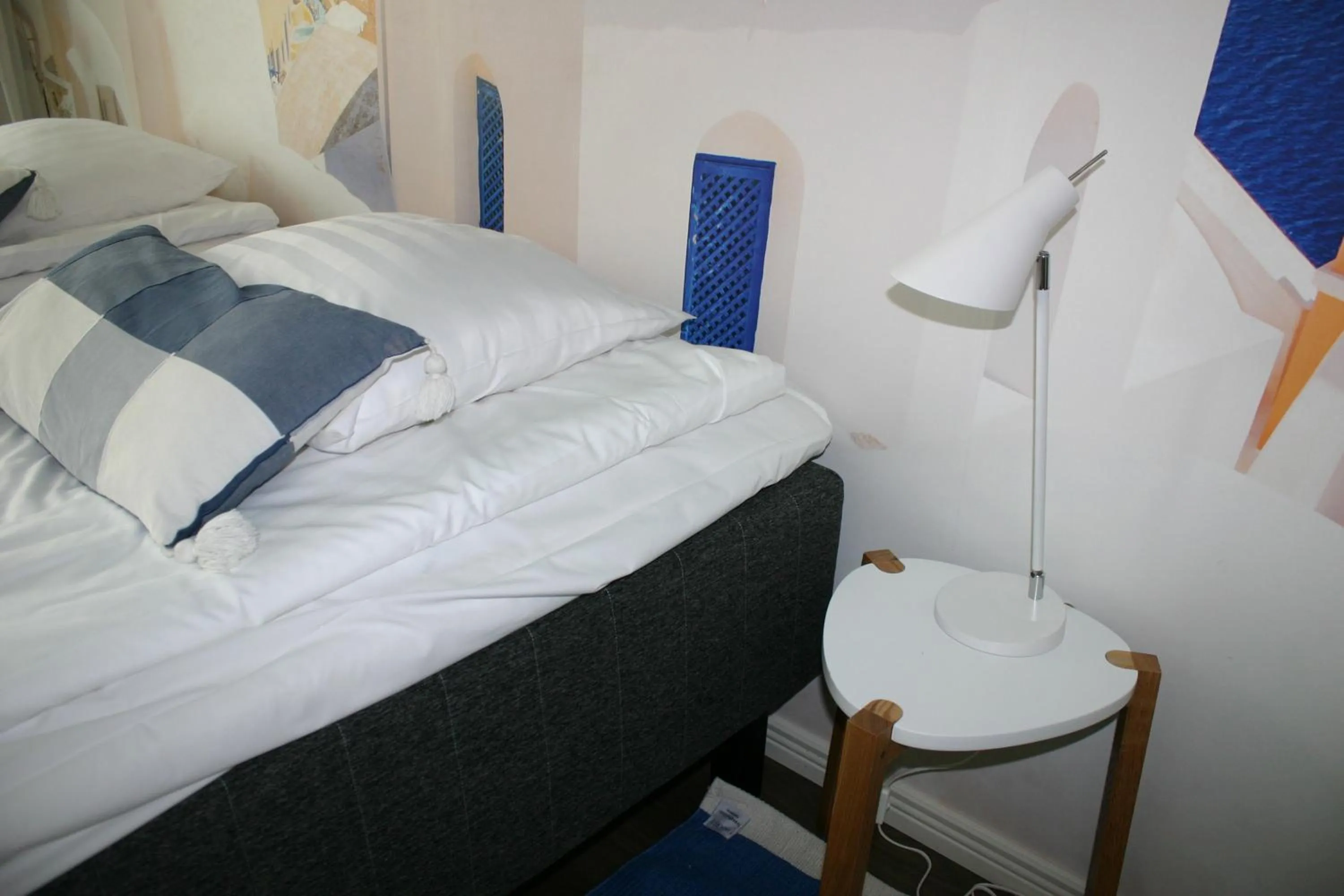 Decorative detail, Bed in Apartment Kievarinhovi