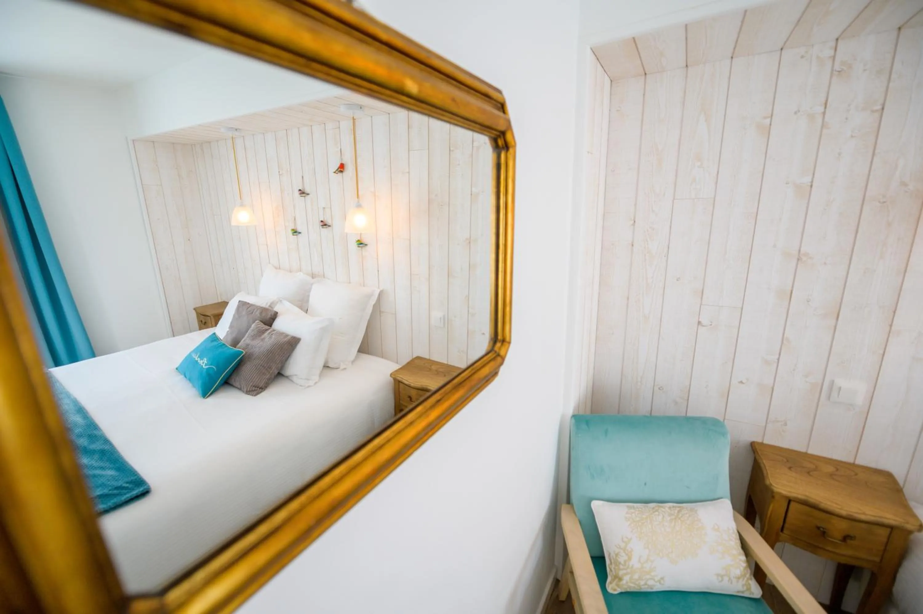 Photo of the whole room, Bed in Hôtel La Jetée