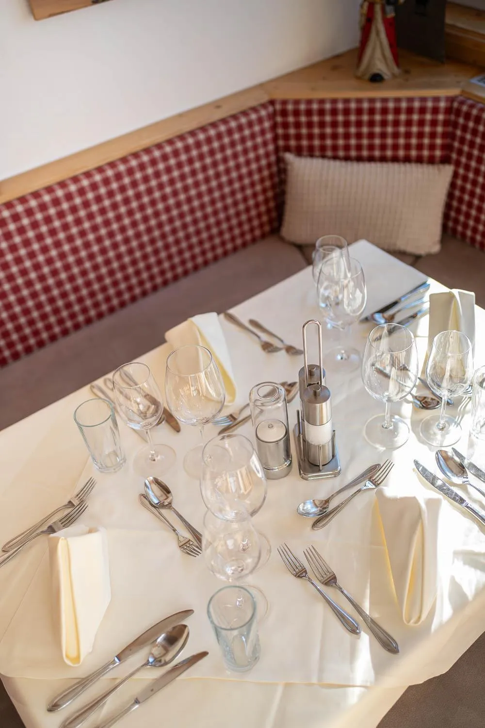 Restaurant/places to eat in Hotel Solaria