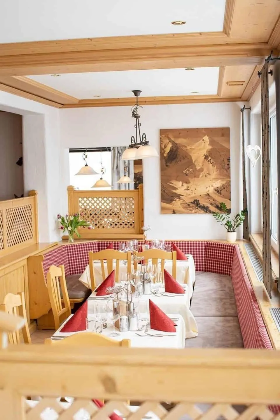 Restaurant/places to eat in Hotel Solaria