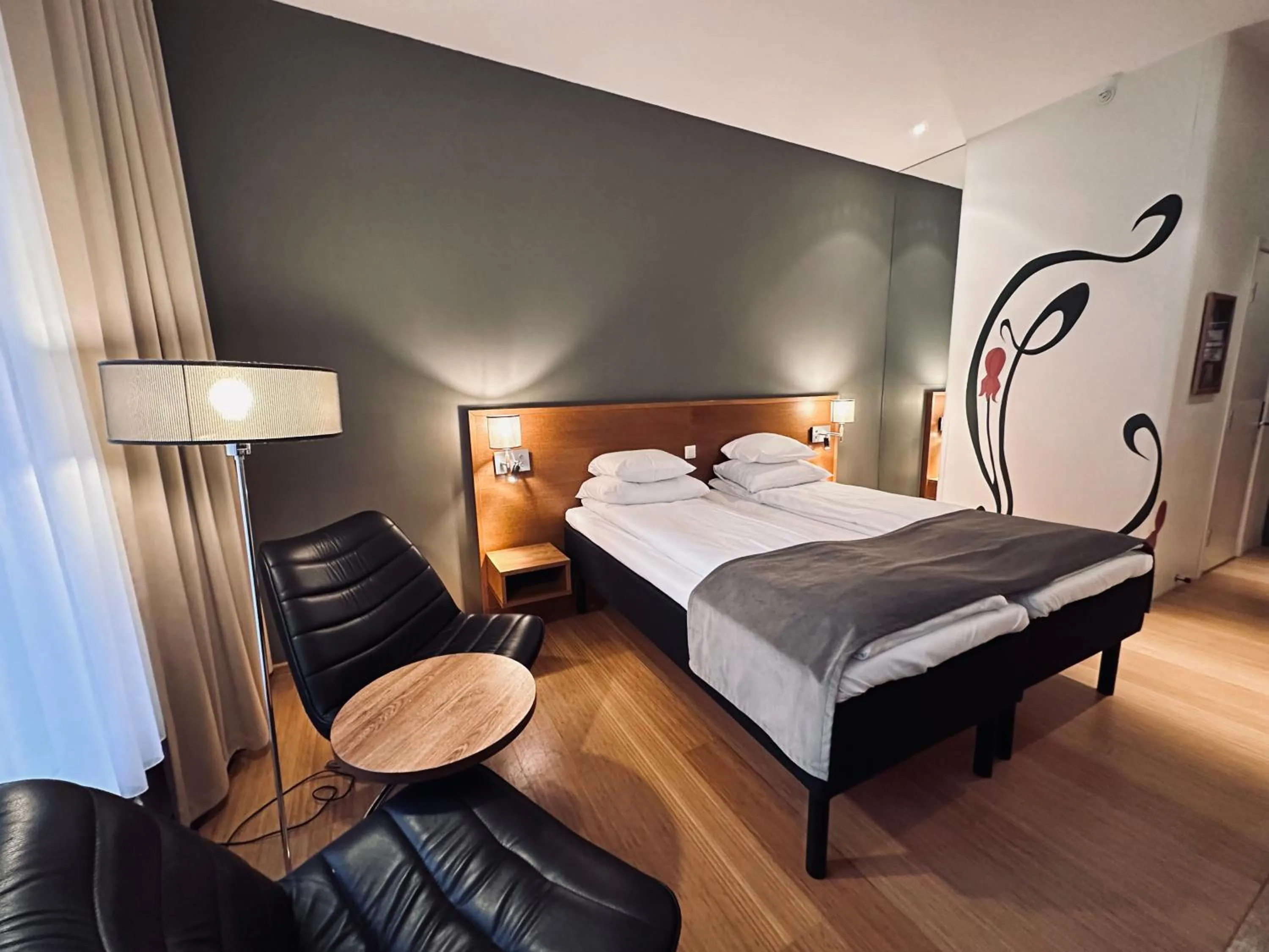 Bed in Scandic Parken