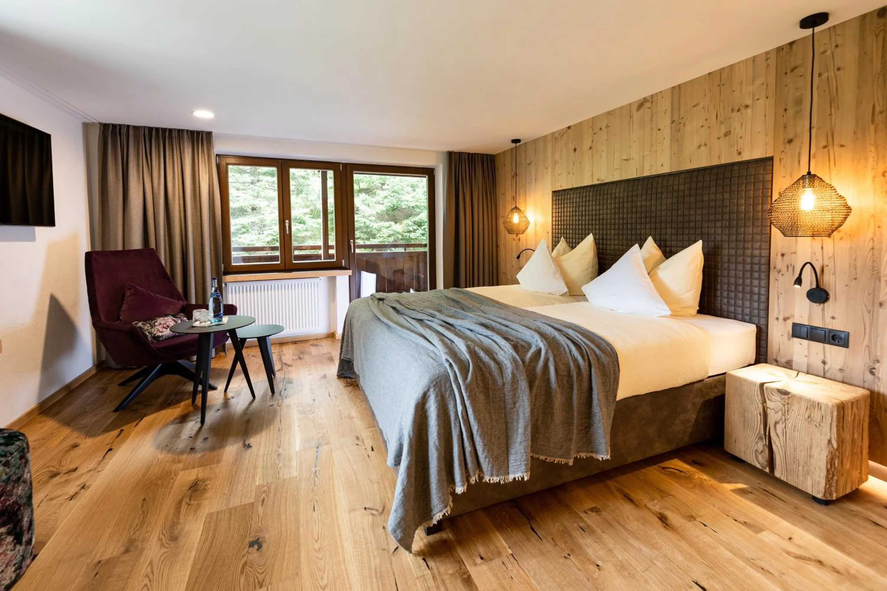 Bed in Hotel Edelweiss