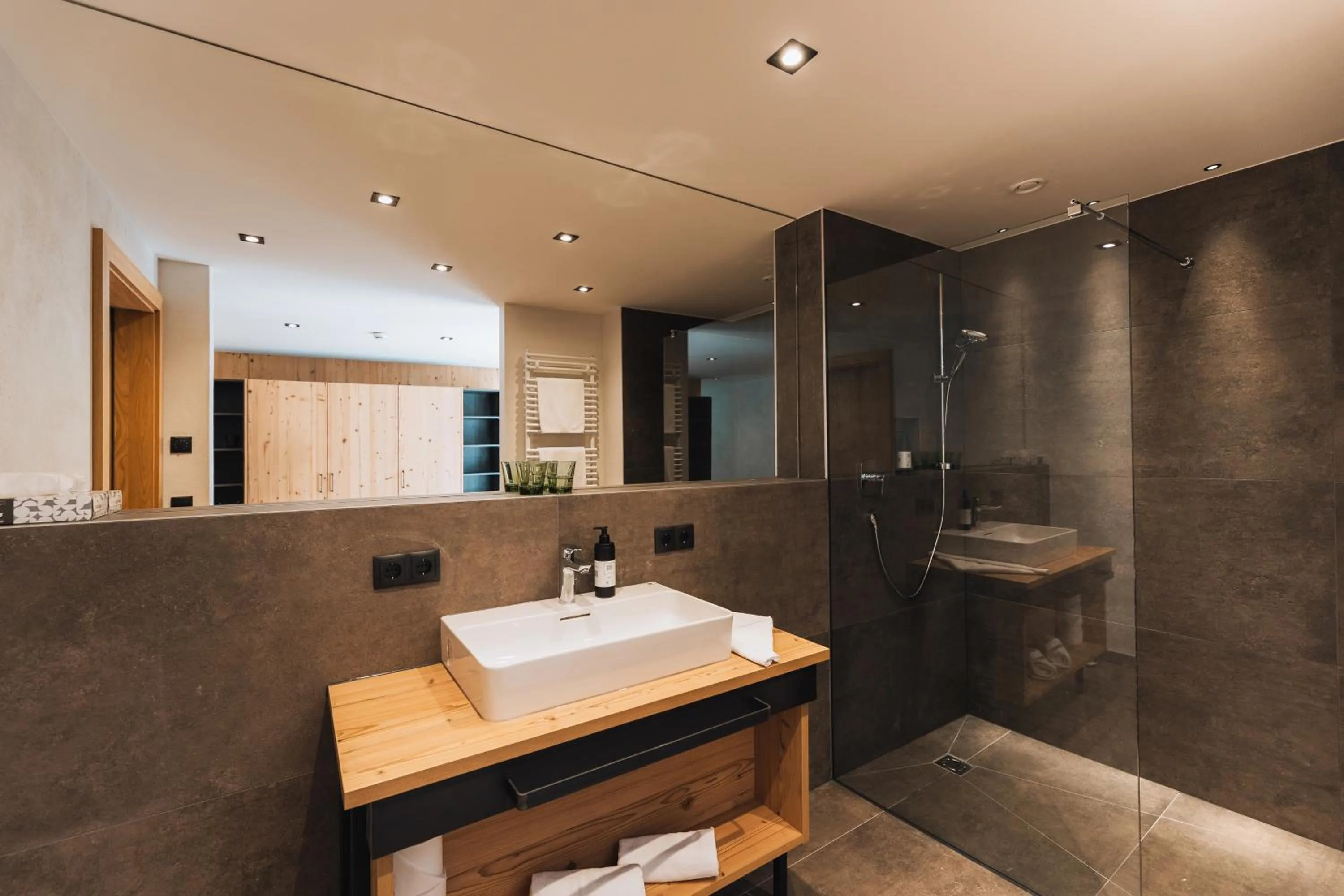 Shower in Hotel Edelweiss