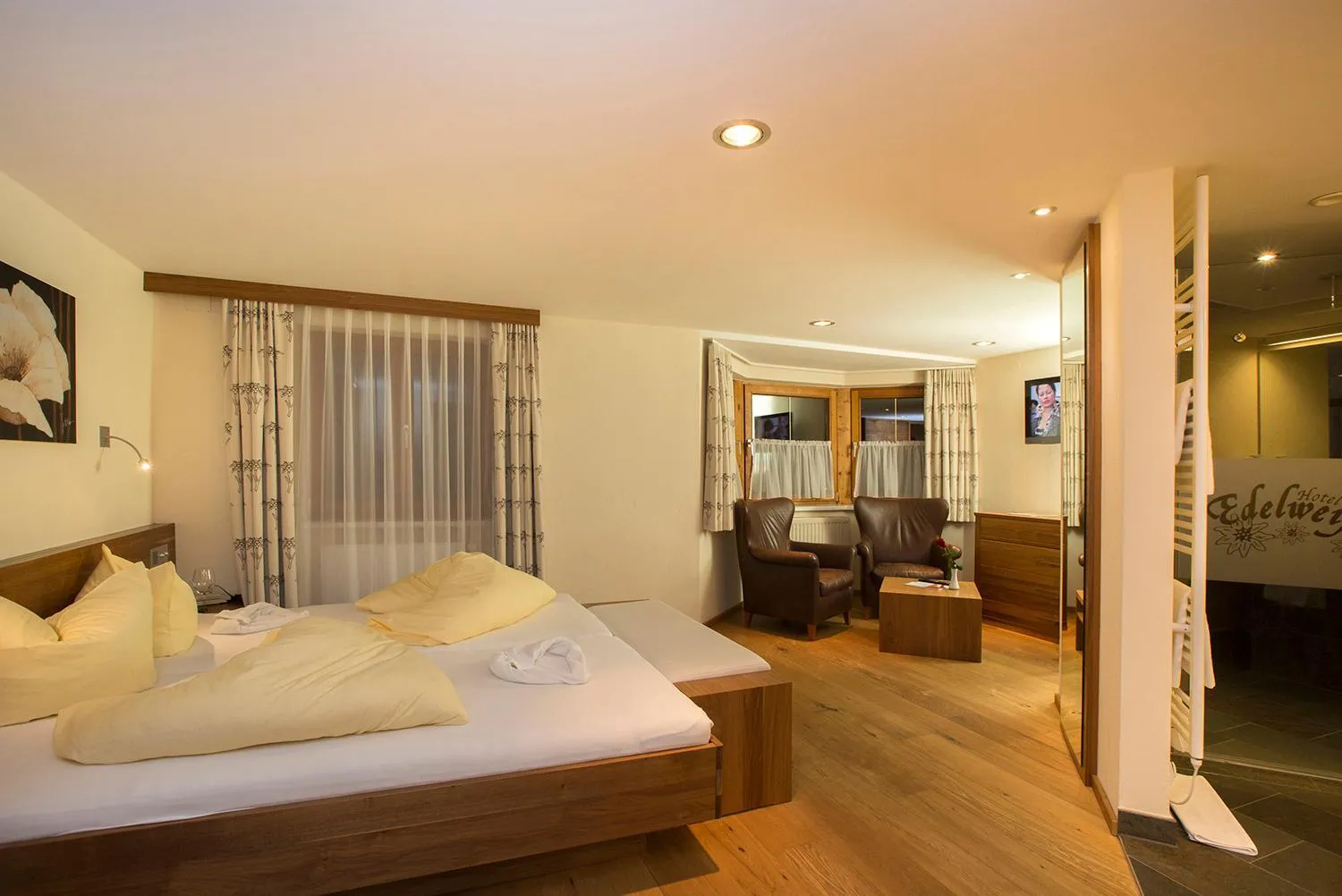 Bed in Hotel Edelweiss