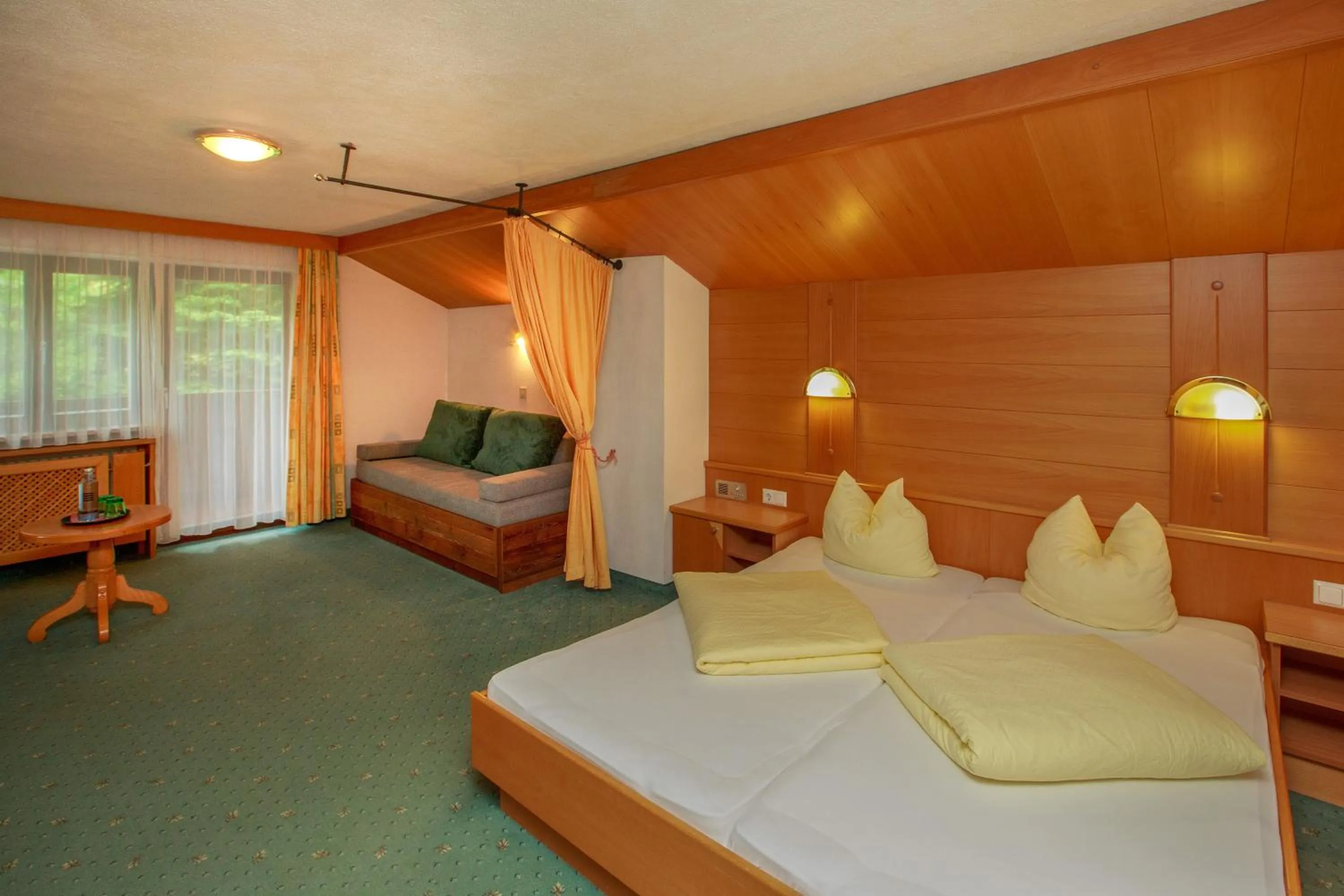 Bed in Hotel Edelweiss