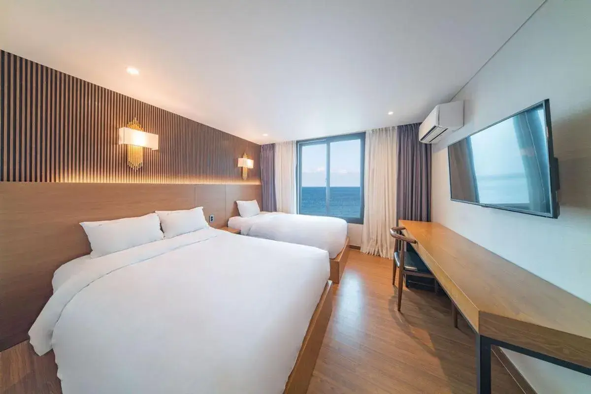 Deluxe Twin Room in Two Y Hotel Deluxe Twin Room in Two Y Hotel