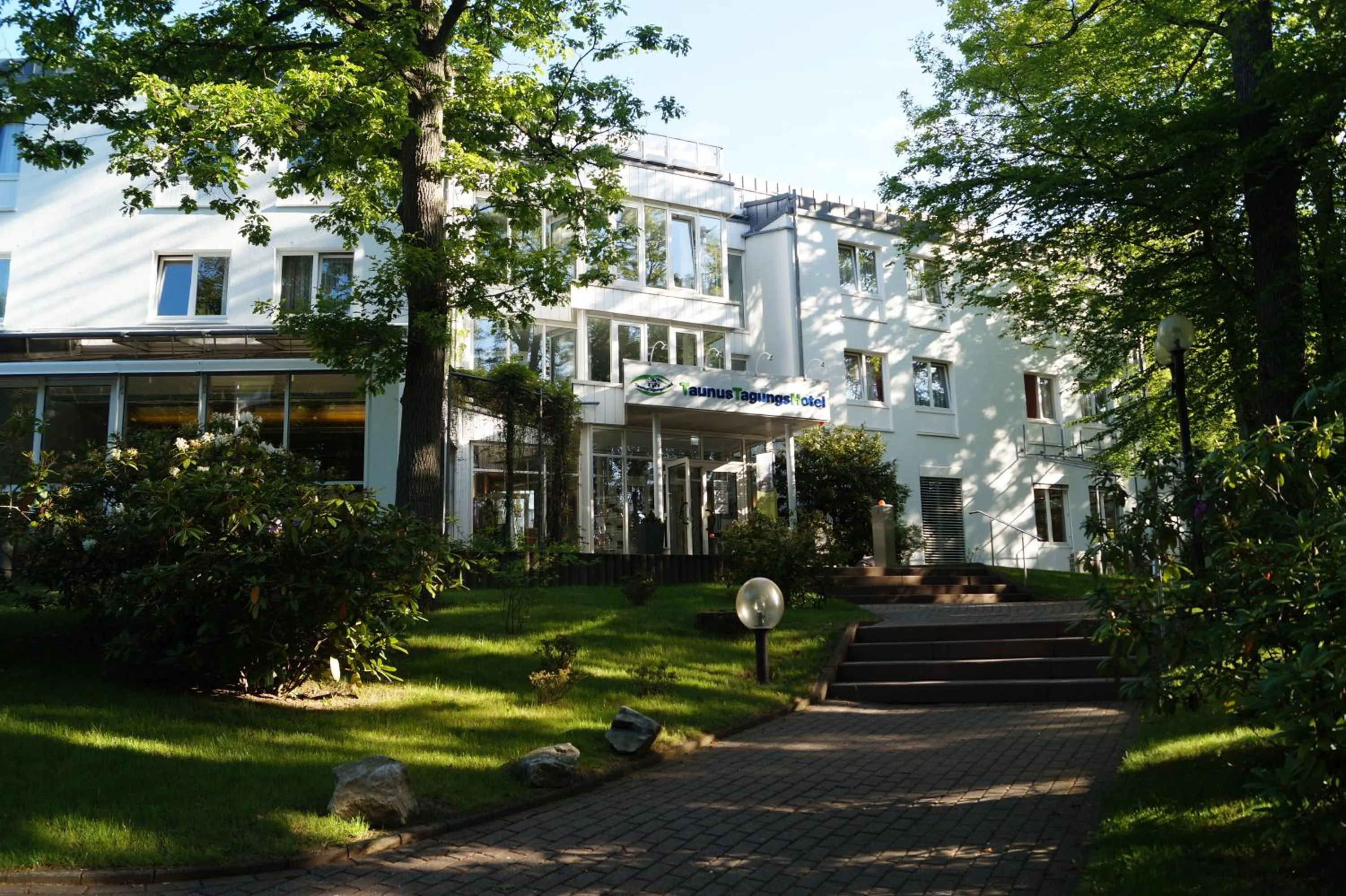 Property building in TaunusTagungsHotel