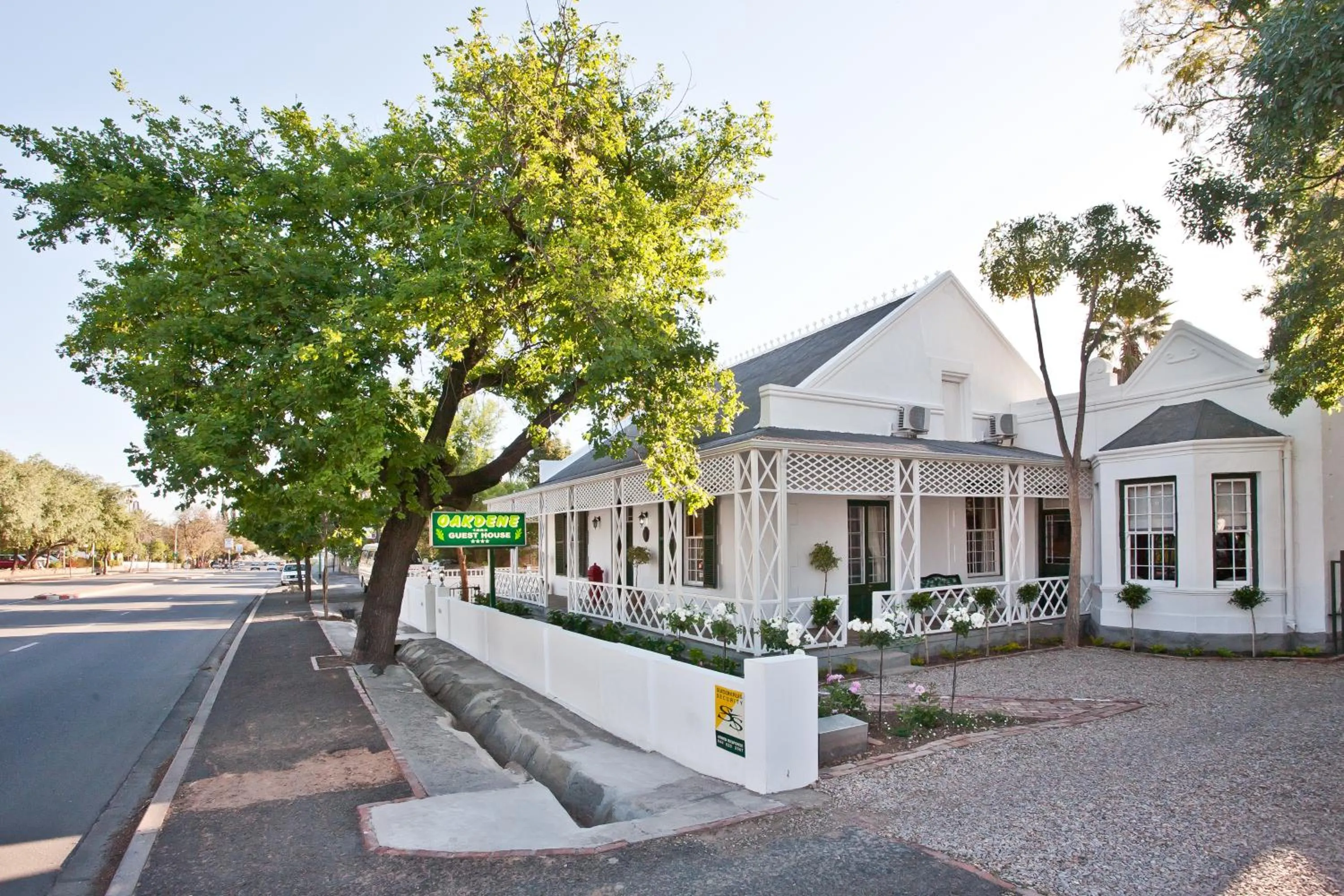 Facade/entrance in Oakdene Guest House