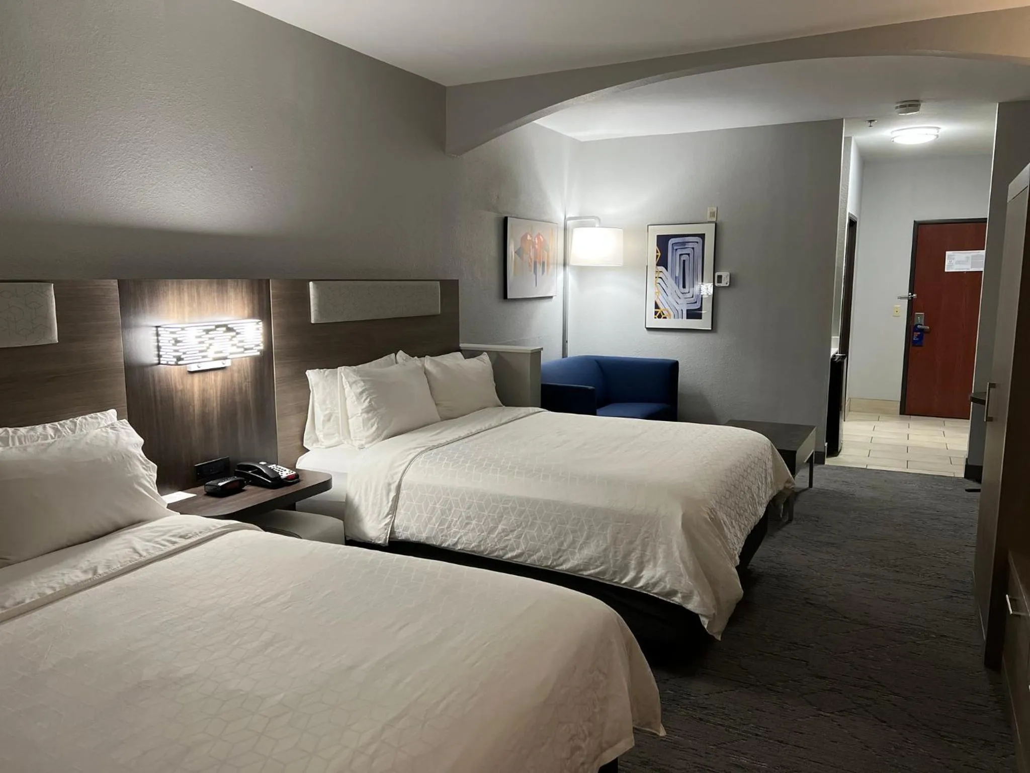 Photo of the whole room, Bed in Holiday Inn Express Hotel & Suites Woodward Hwy 270 by IHG