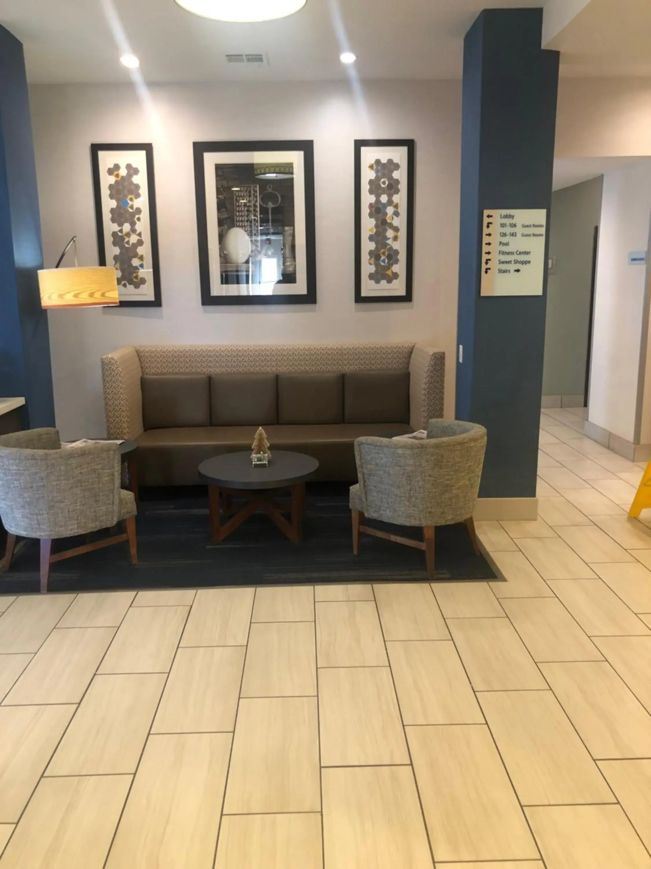 Lobby or reception in Holiday Inn Express Hotel & Suites Woodward Hwy 270 by IHG Lobby or reception in Holiday Inn Express Hotel & Suites Woodward Hwy 270 by IHG