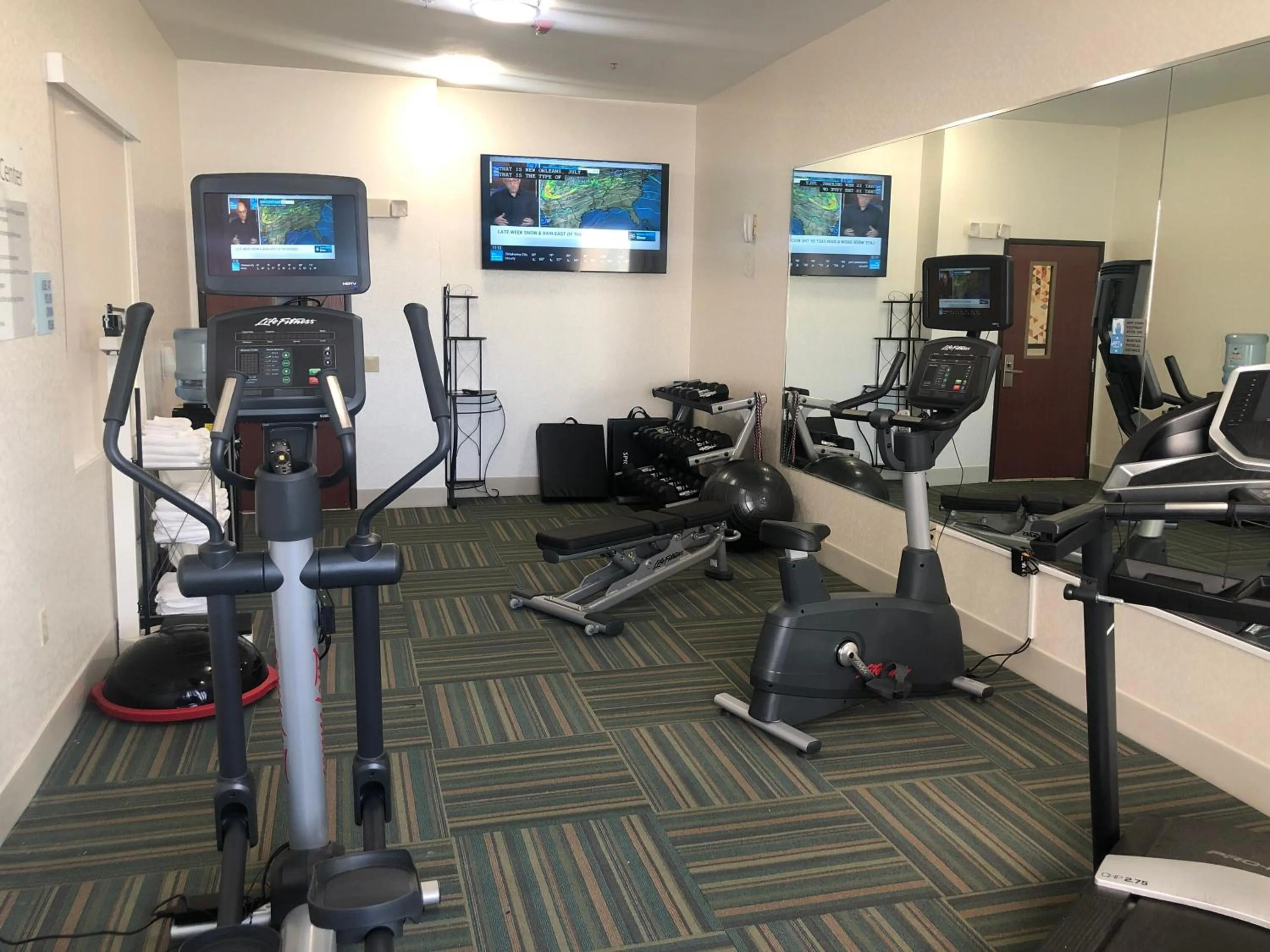 Fitness centre/facilities in Holiday Inn Express Hotel & Suites Woodward Hwy 270 by IHG