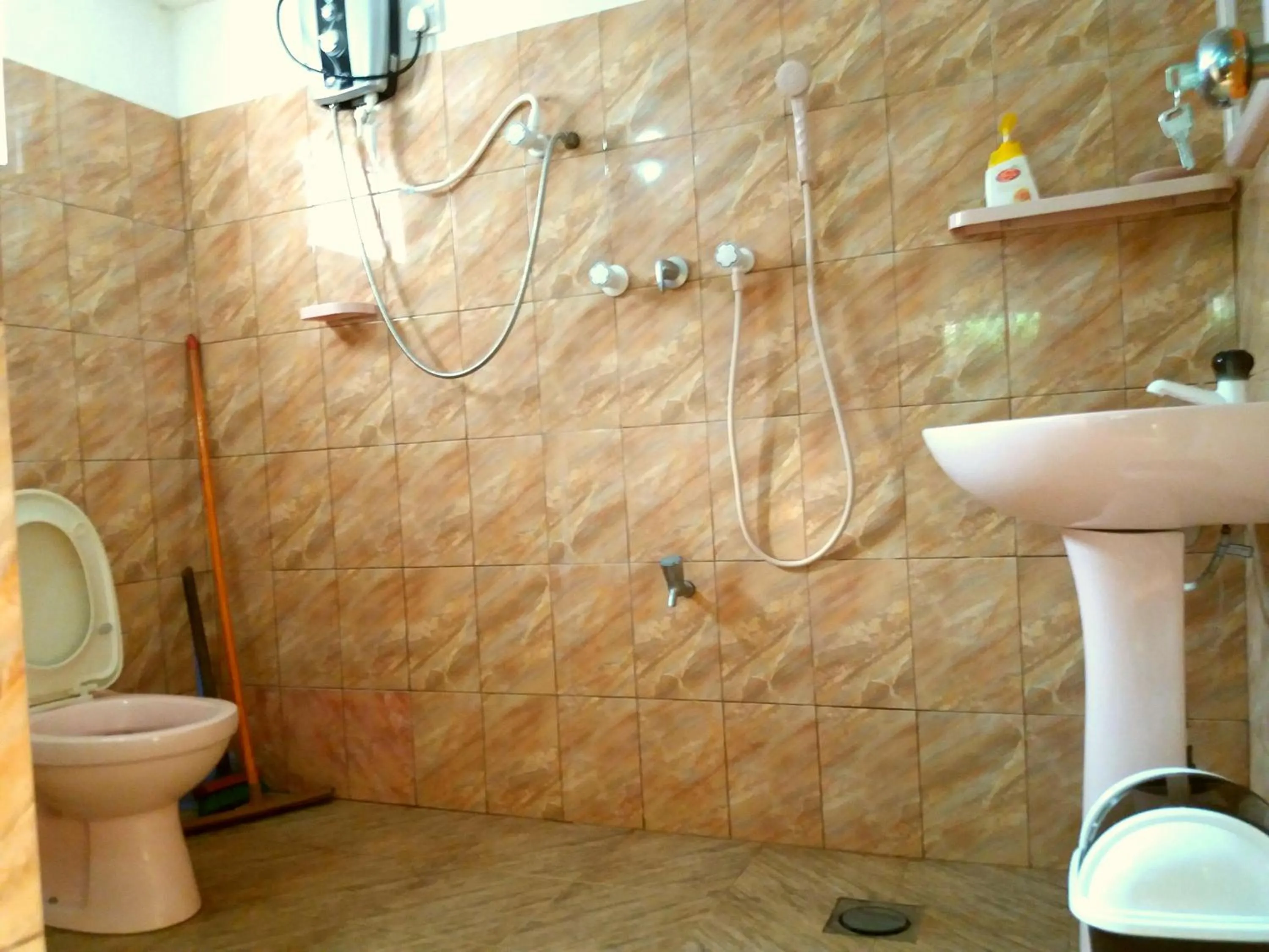 Bathroom in Sigiri Lakshan Home Stay