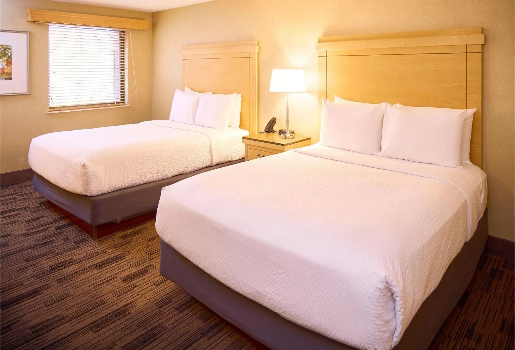 Bed in LivINN Hotel Cincinnati North/ Sharonville