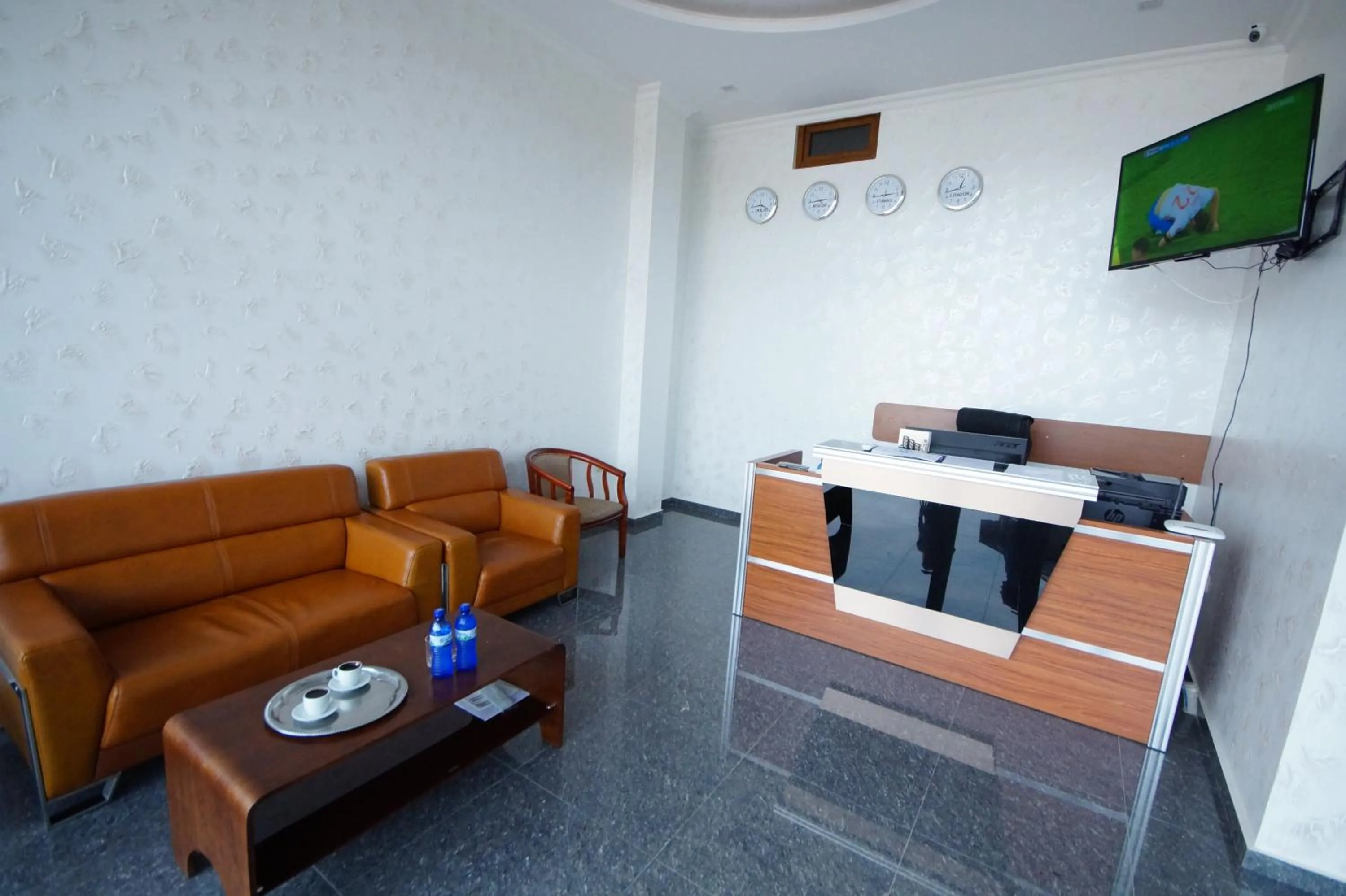 Lobby or reception in Hotel 725