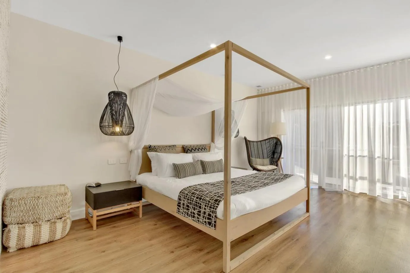 Bedroom, Bed in Bellevue On The Lakes