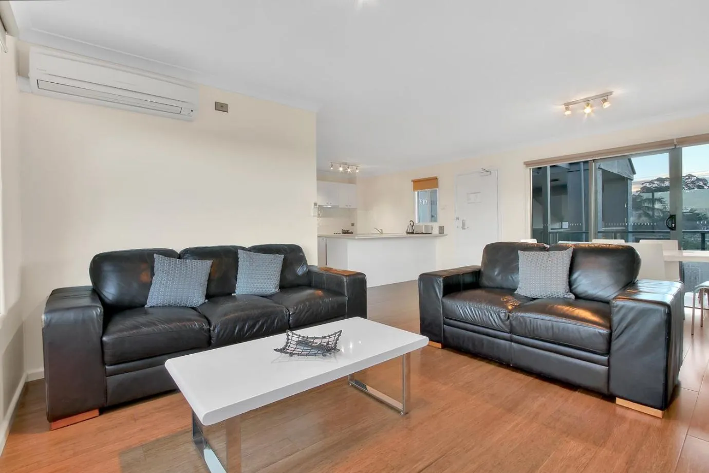 Living room in Bellevue On The Lakes