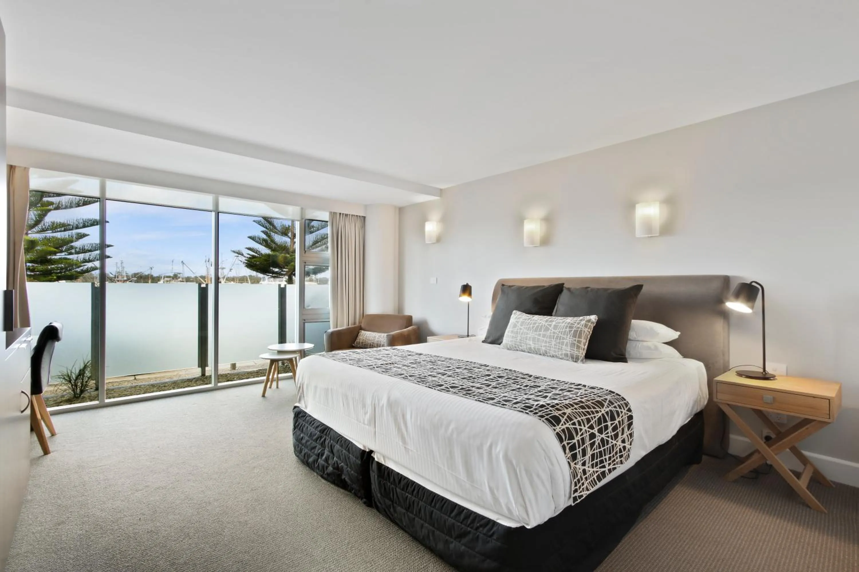 Bedroom, Bed in Bellevue On The Lakes