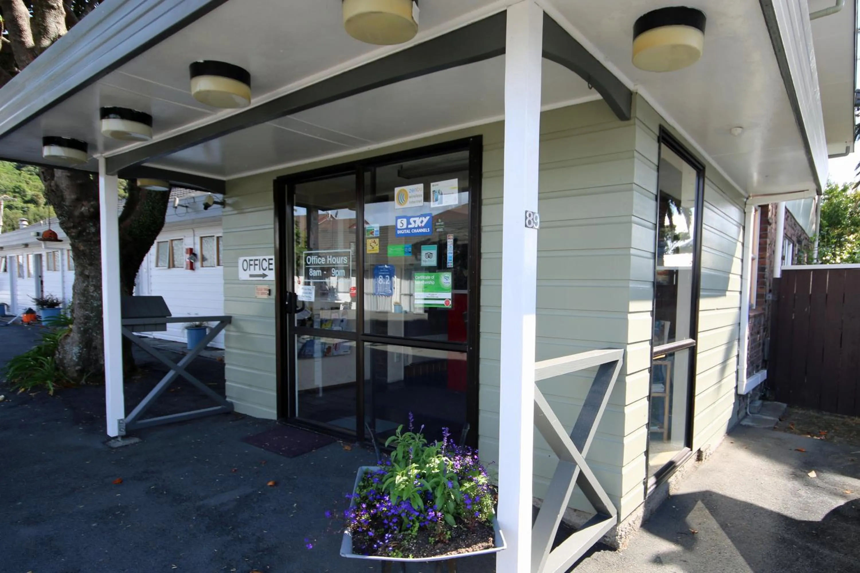 Certificate/Award in Midway Pacifica Lodge
