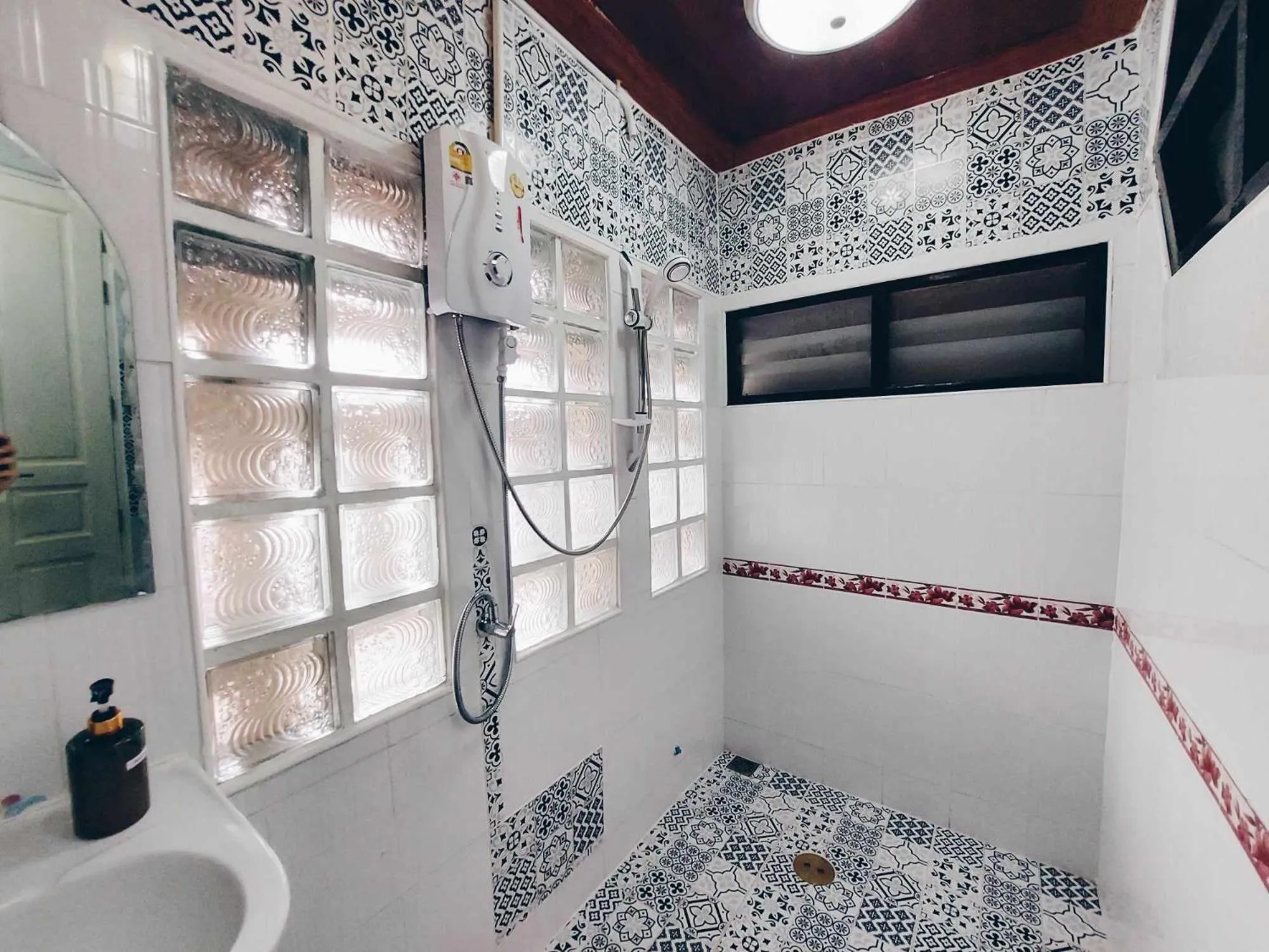 Bathroom in Green Riverside Homestay