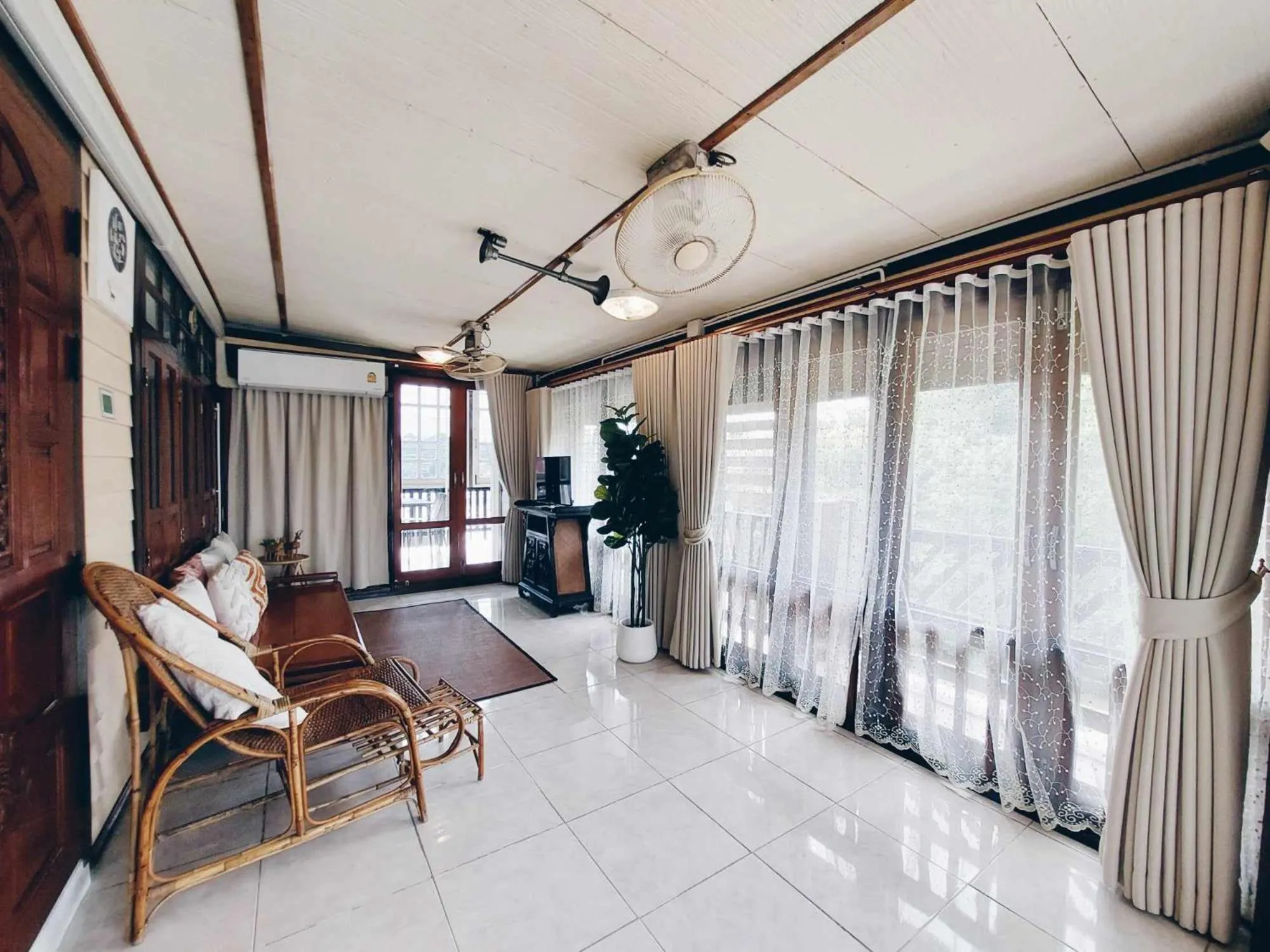 Living room in Green Riverside Homestay