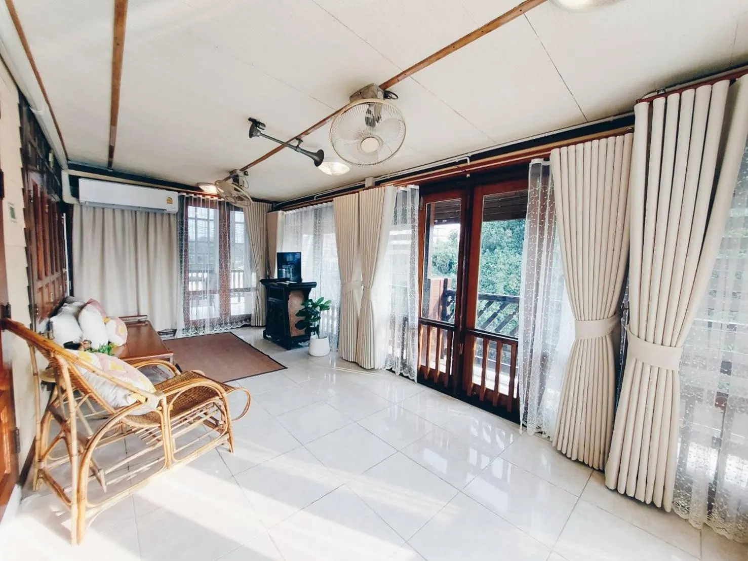 Living room in Green Riverside Homestay