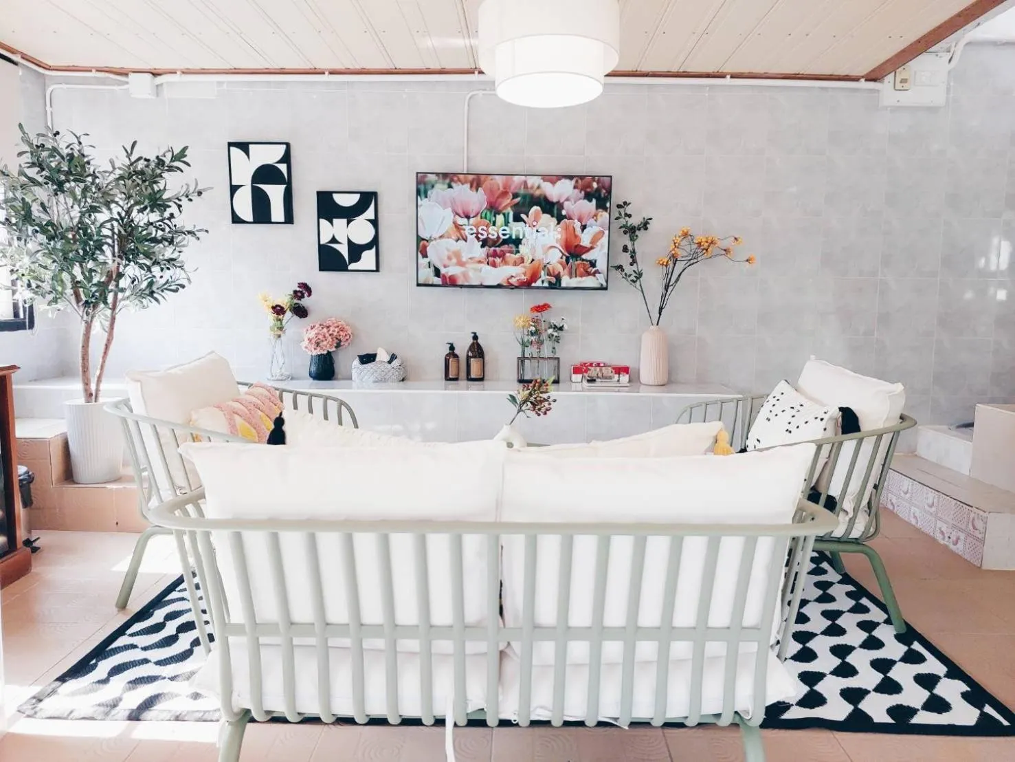 Living room in Green Riverside Homestay
