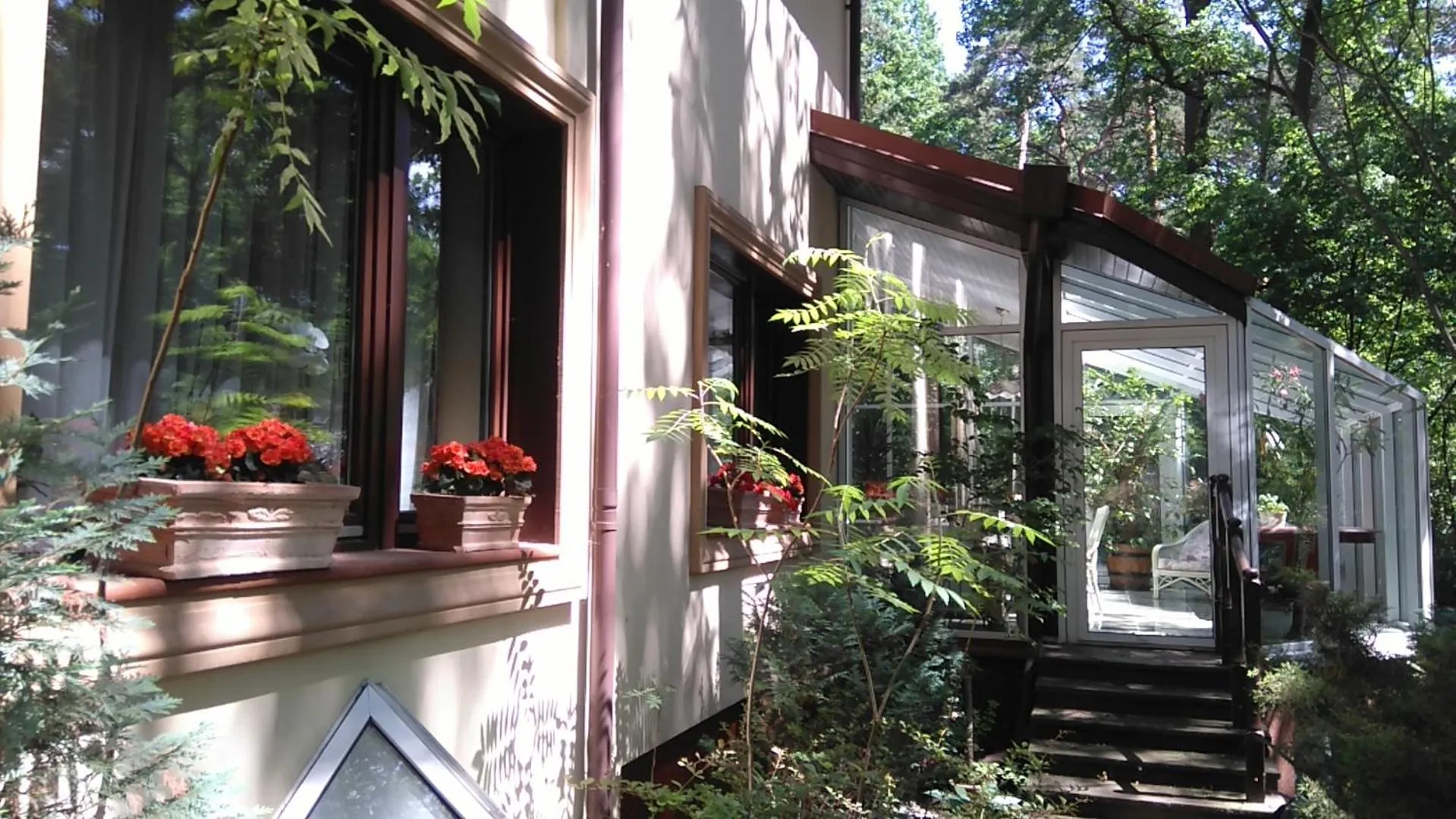 Area and facilities in Villa Podkowa