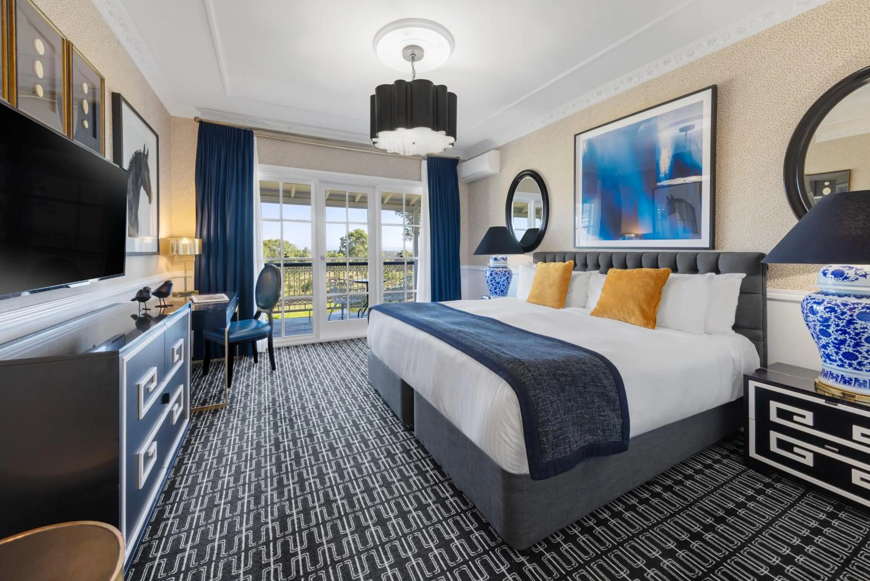 Photo of the whole room, Bed in voco® Kirkton Park Hunter Valley by IHG