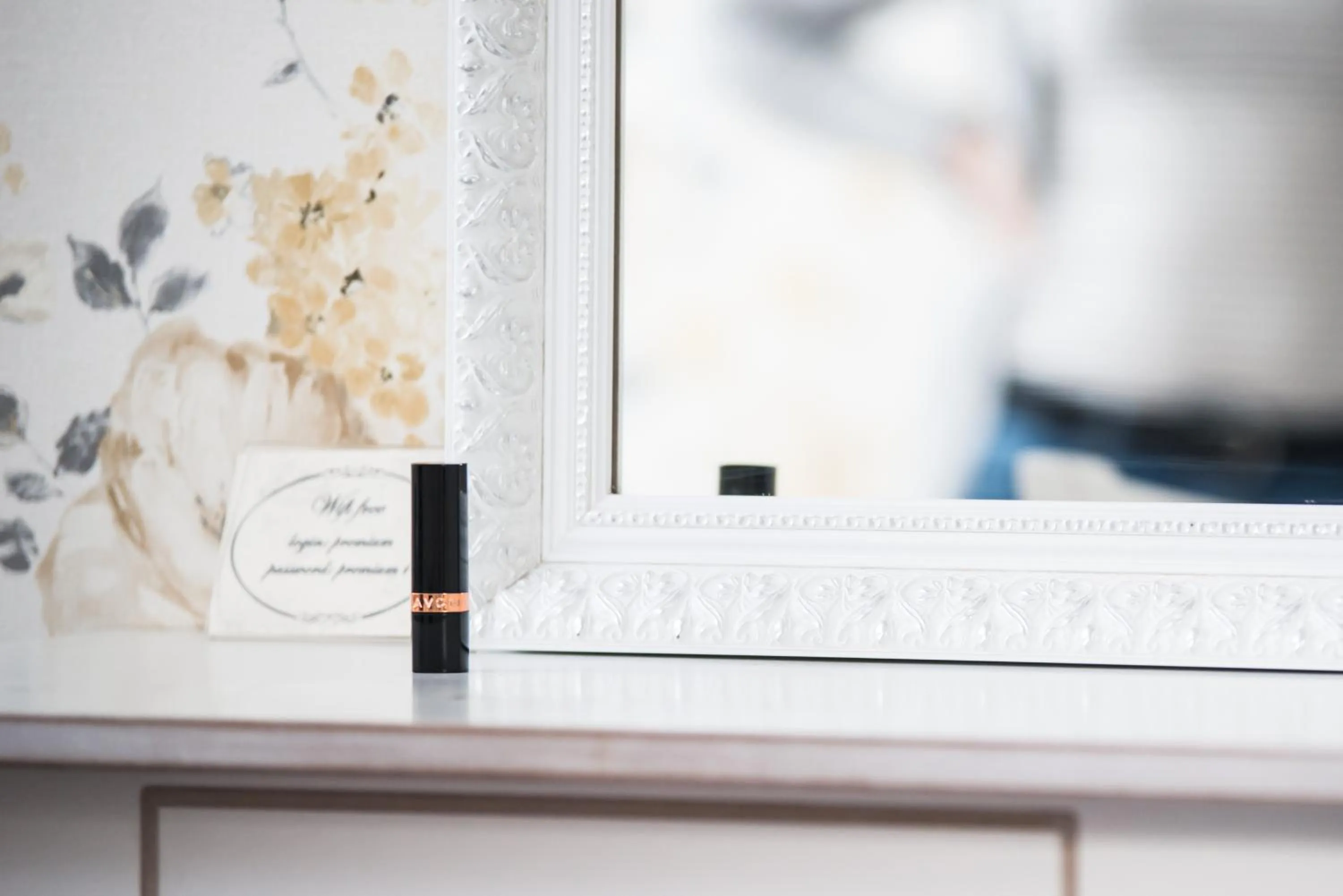 Logo/Certificate/Sign in Premium - Bed & Breakfast