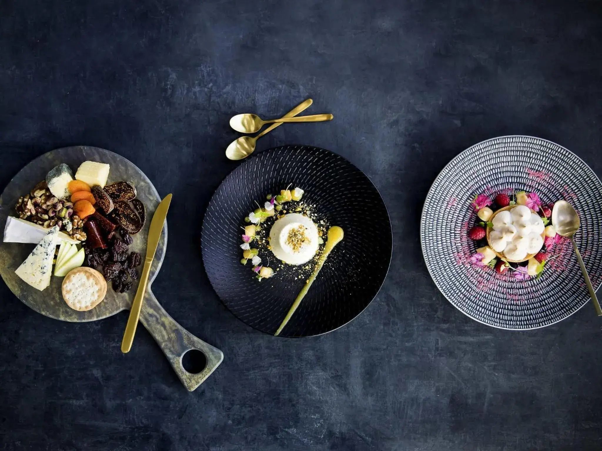 Restaurant/places to eat in Pullman Magenta Shores Resort Restaurant/places to eat in Pullman Magenta Shores Resort