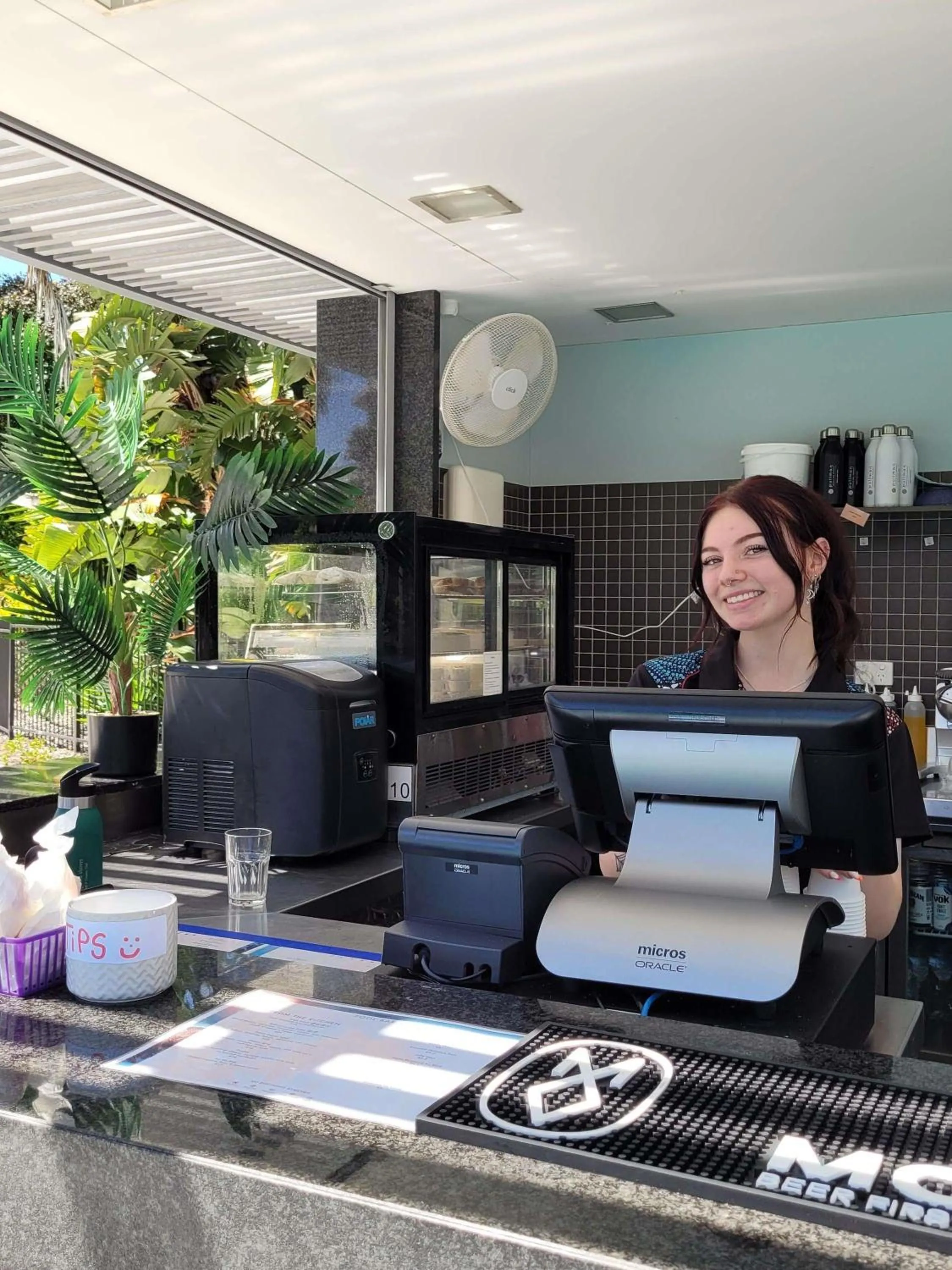 Lounge or bar in Pullman Magenta Shores Resort