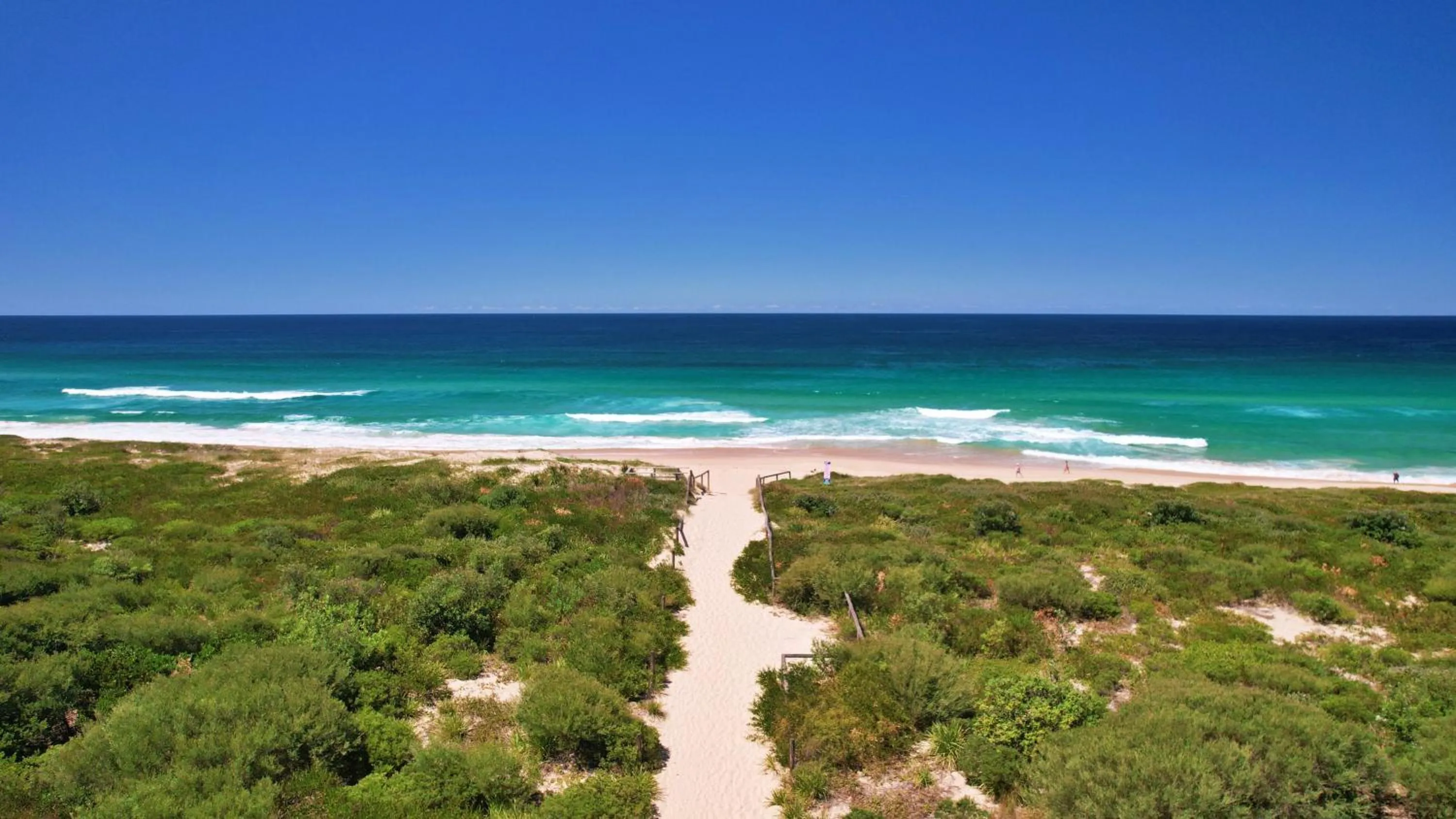 Beach in Pullman Magenta Shores Resort