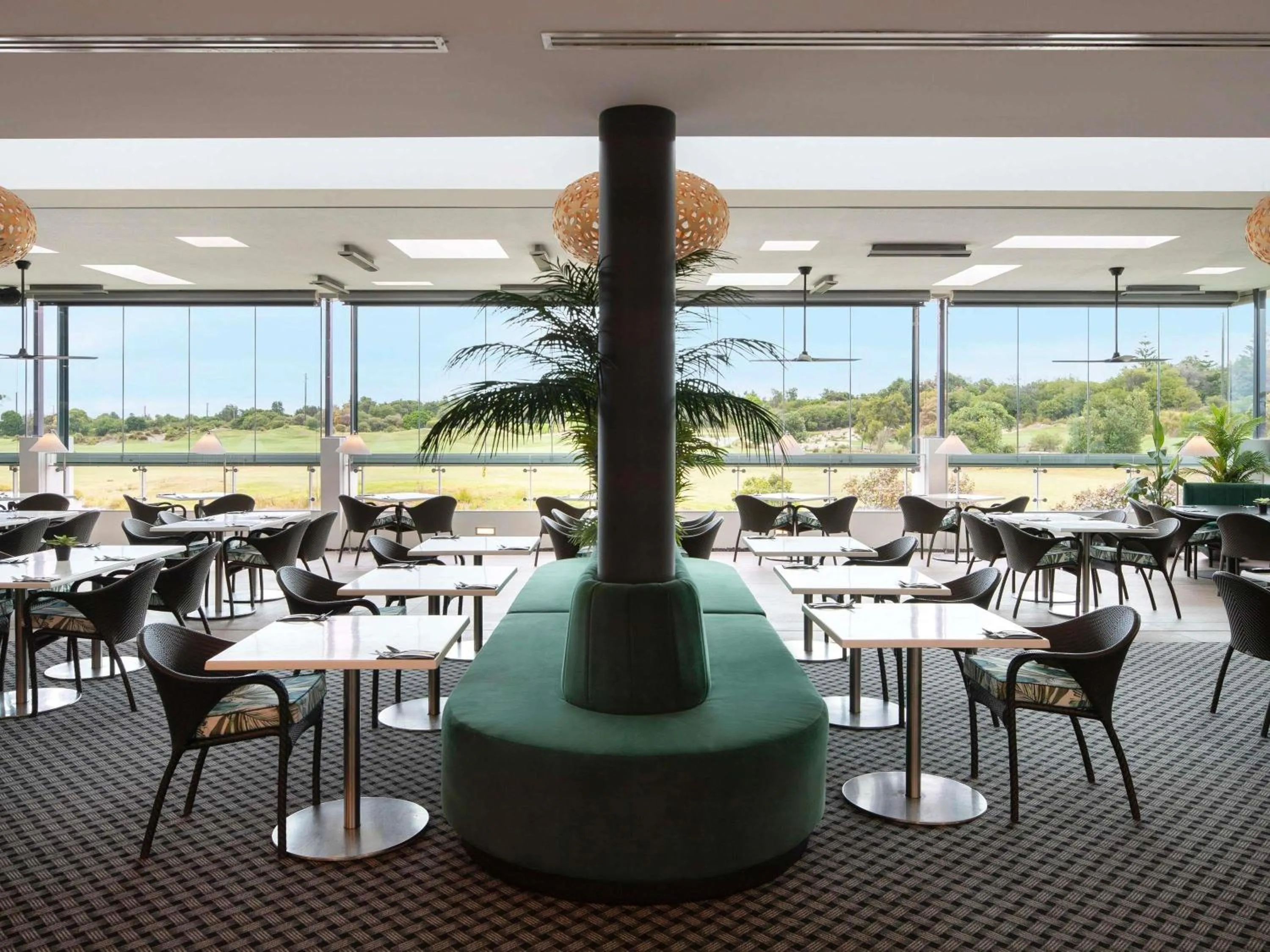 Property building in Pullman Magenta Shores Resort