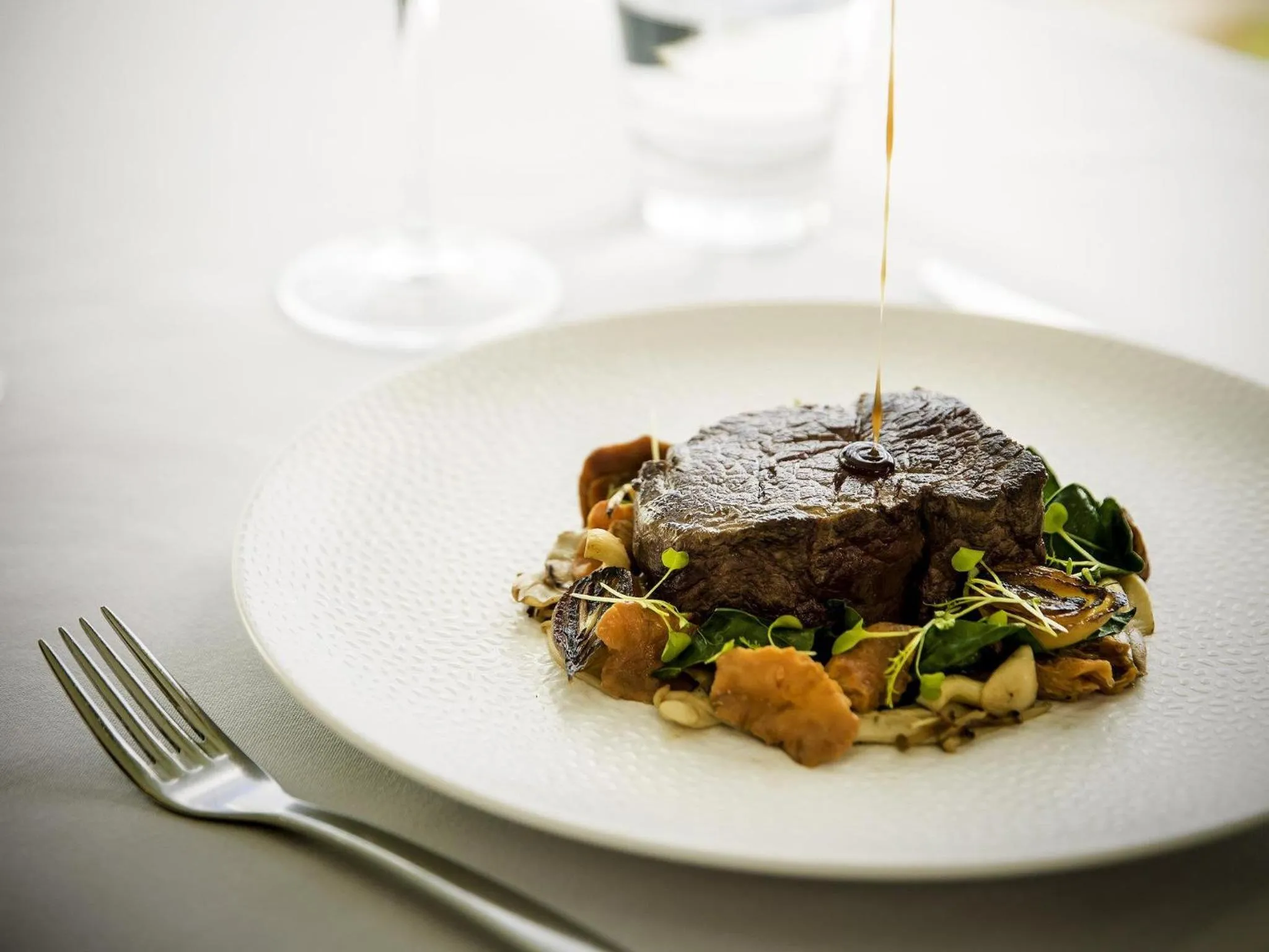 Restaurant/places to eat in Pullman Magenta Shores Resort