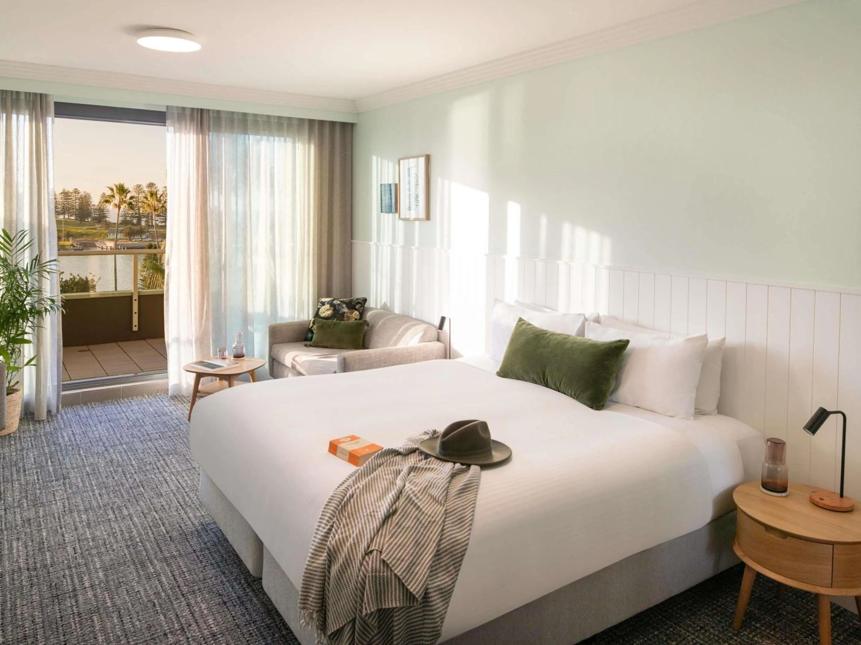 Bedroom, Bed in The Sebel Kiama