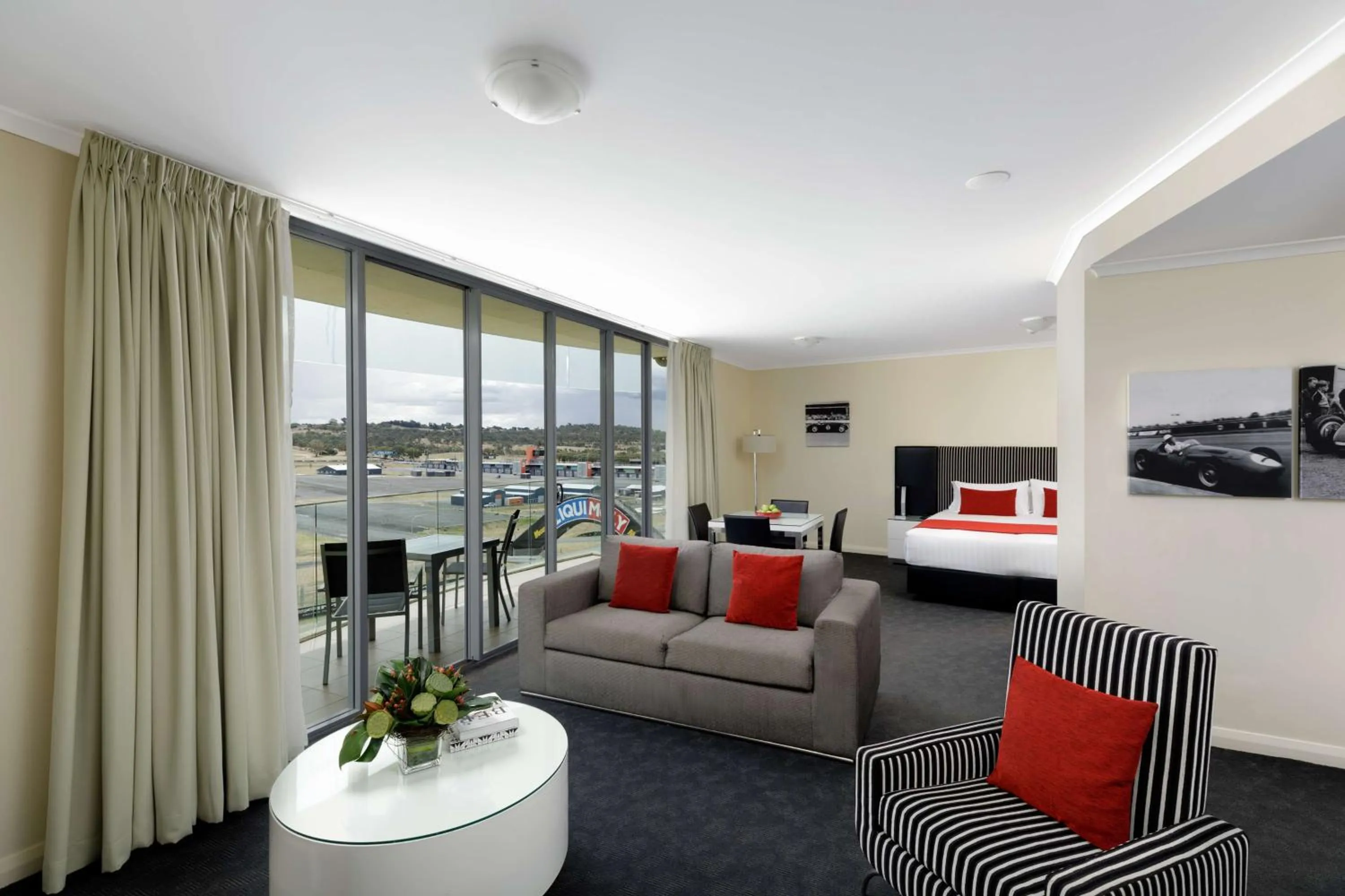 Photo of the whole room in Rydges Mount Panorama Bathurst