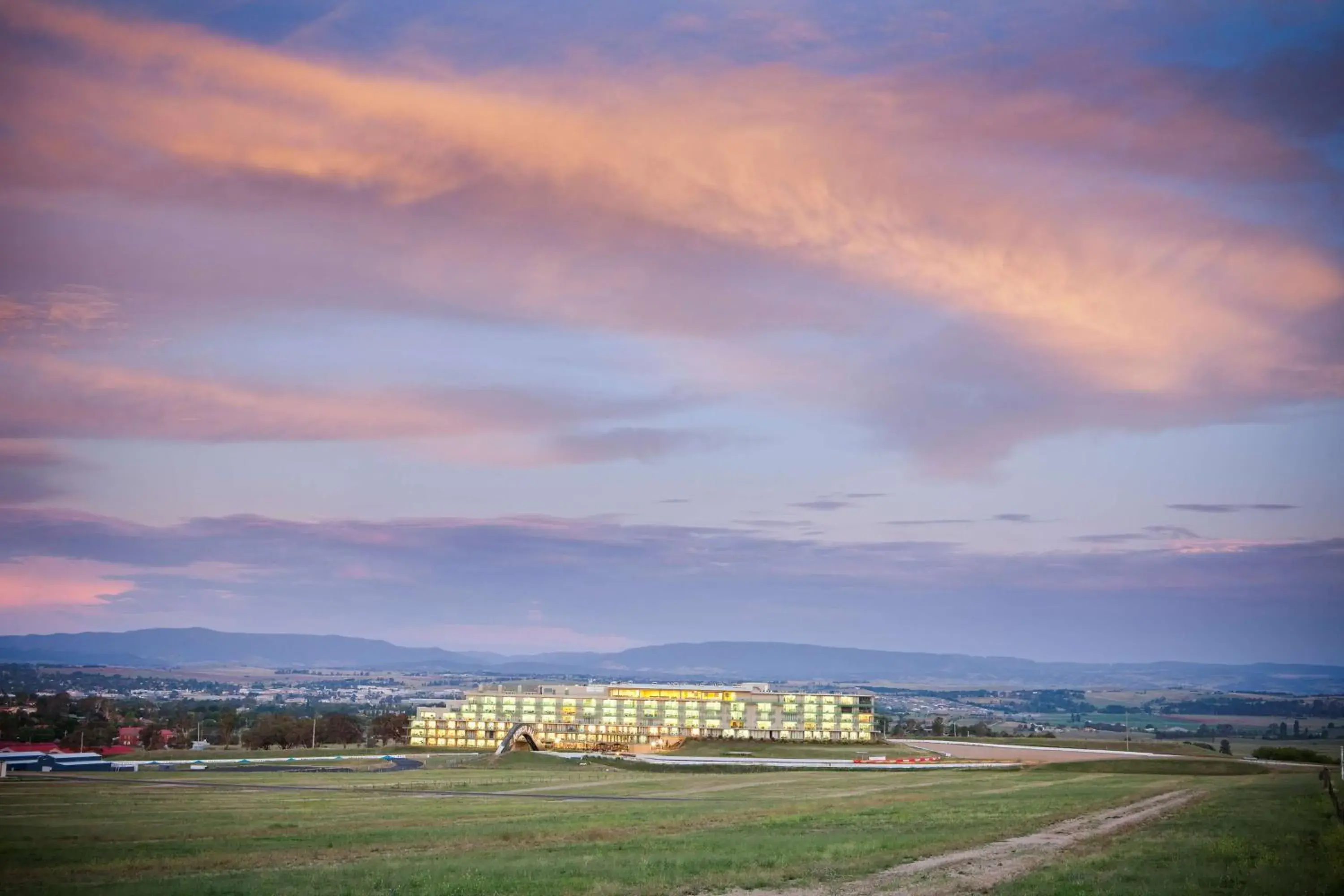 Property building in Rydges Mount Panorama Bathurst Property building in Rydges Mount Panorama Bathurst