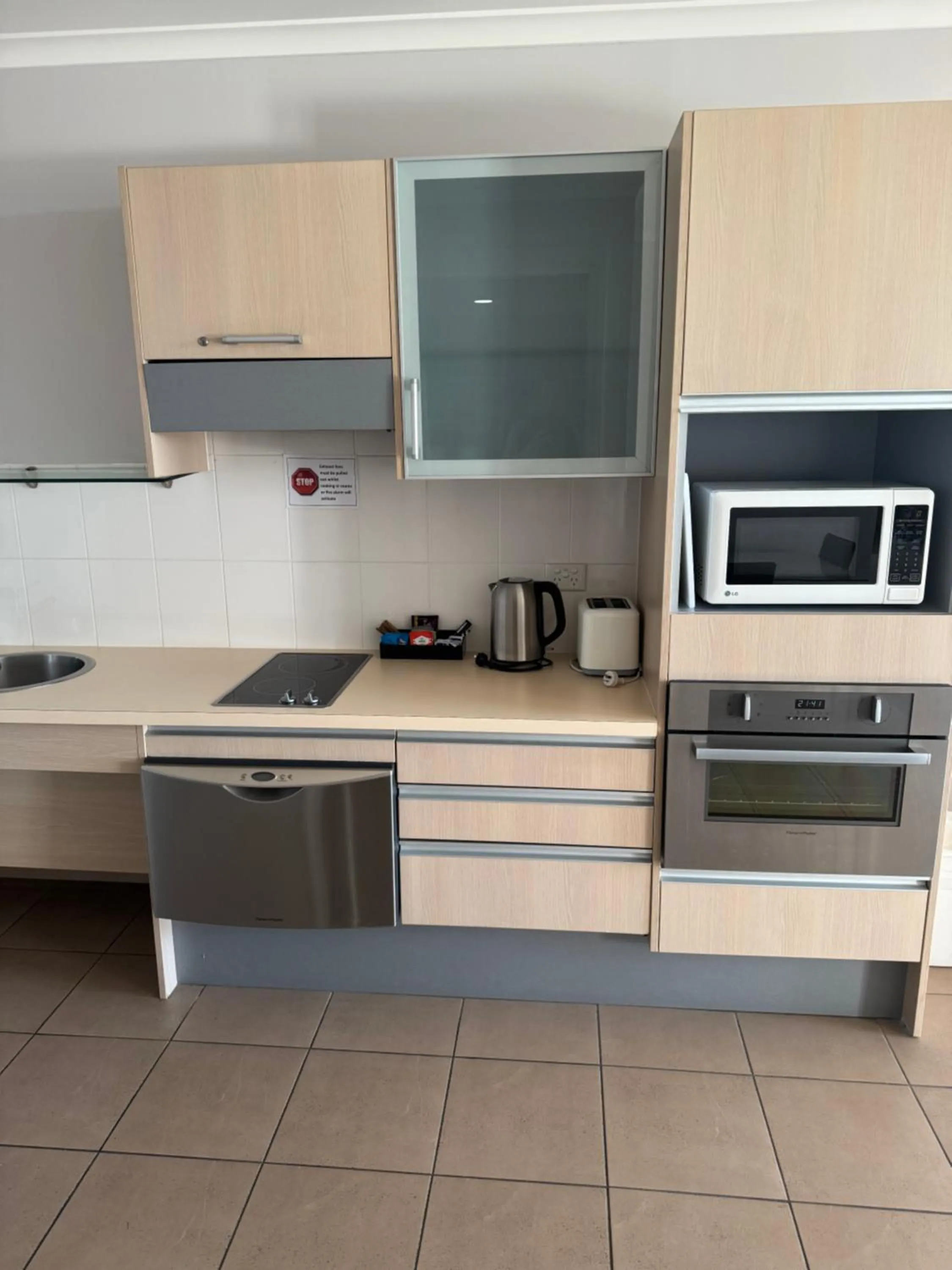 Kitchen or kitchenette in Rydges Mount Panorama Bathurst